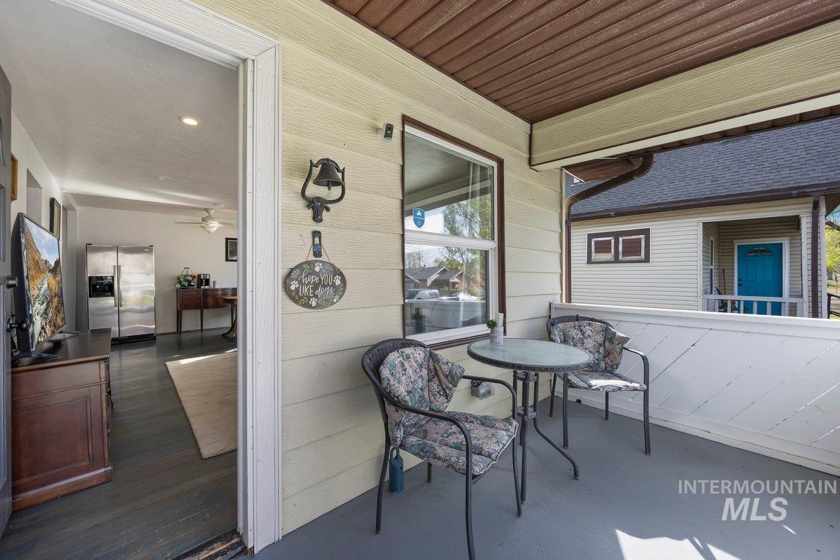 460 6th Ave N, Twin Falls, Idaho 83301, 2 Bedrooms, 1 Bathroom, Residential For Sale, Price $239,000,MLS 98983164