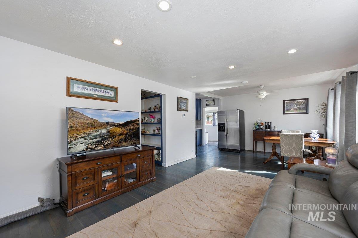 460 6th Ave N, Twin Falls, Idaho 83301, 2 Bedrooms, 1 Bathroom, Residential For Sale, Price $239,000,MLS 98983164