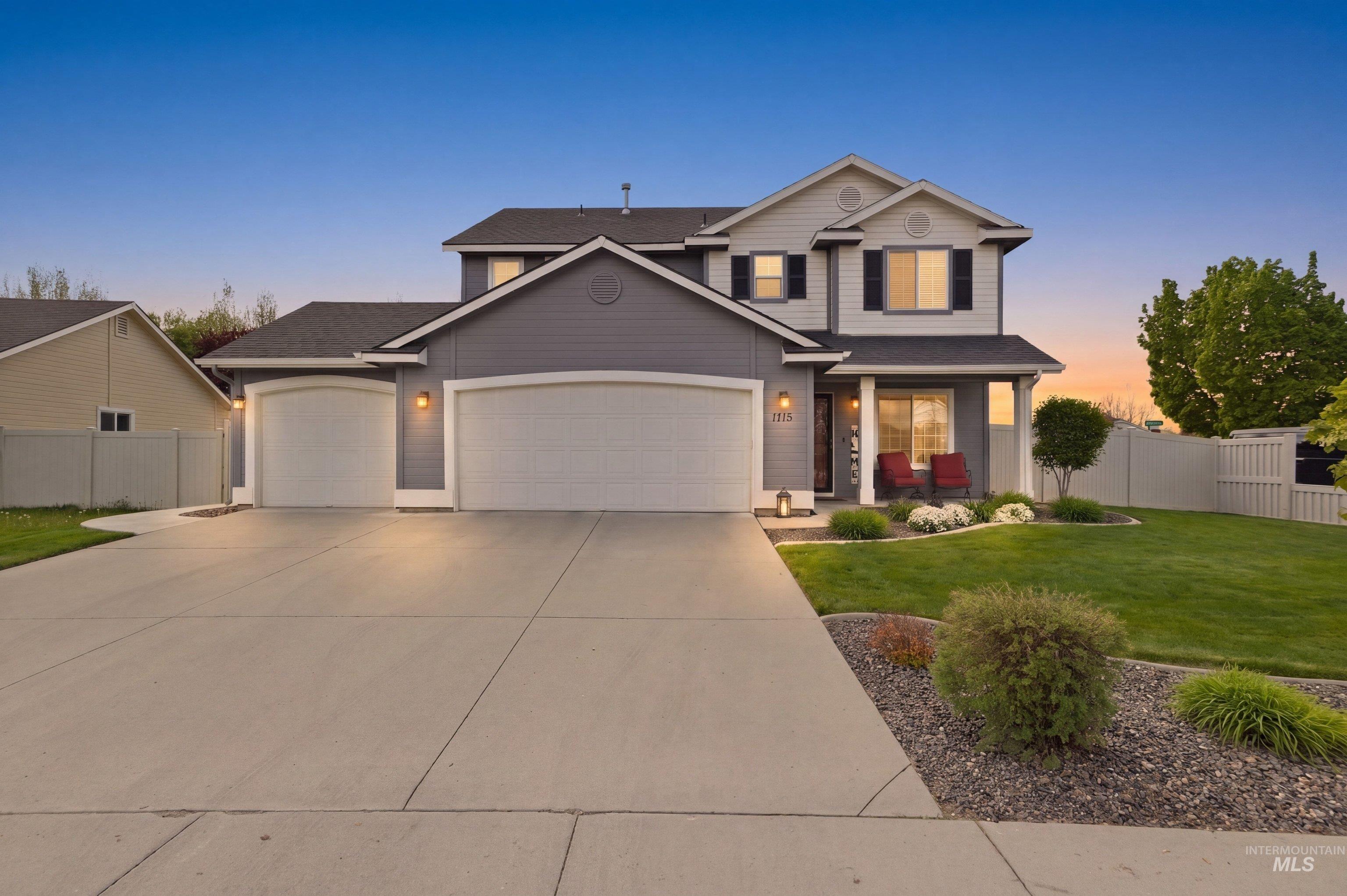 1715 N Firebrick Dr, Kuna, Idaho 83634-5027, 4 Bedrooms, 2.5 Bathrooms, Residential For Sale, Price $479,000,MLS 98983167