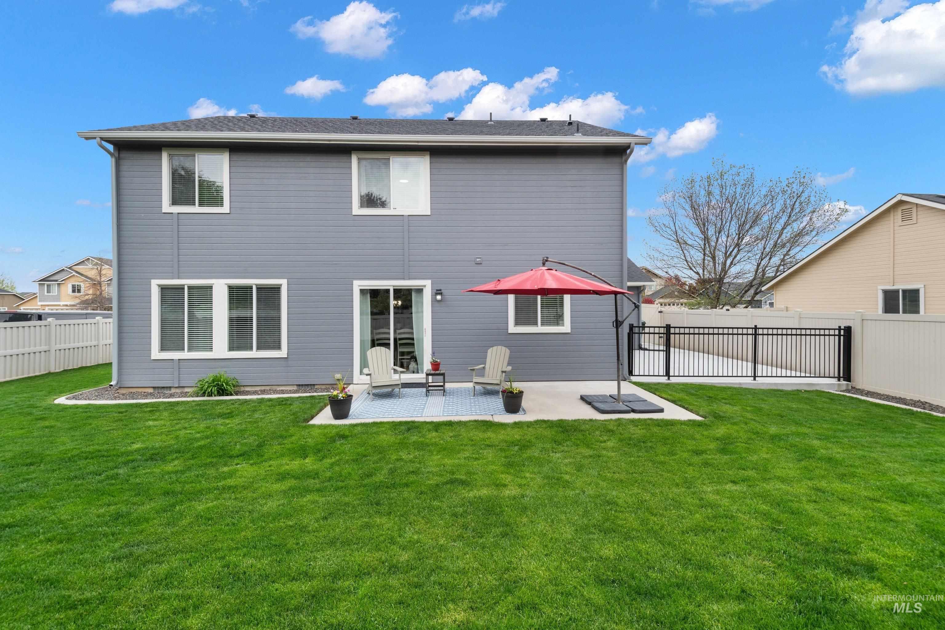 1715 N Firebrick Dr, Kuna, Idaho 83634-5027, 4 Bedrooms, 2.5 Bathrooms, Residential For Sale, Price $479,000,MLS 98983167