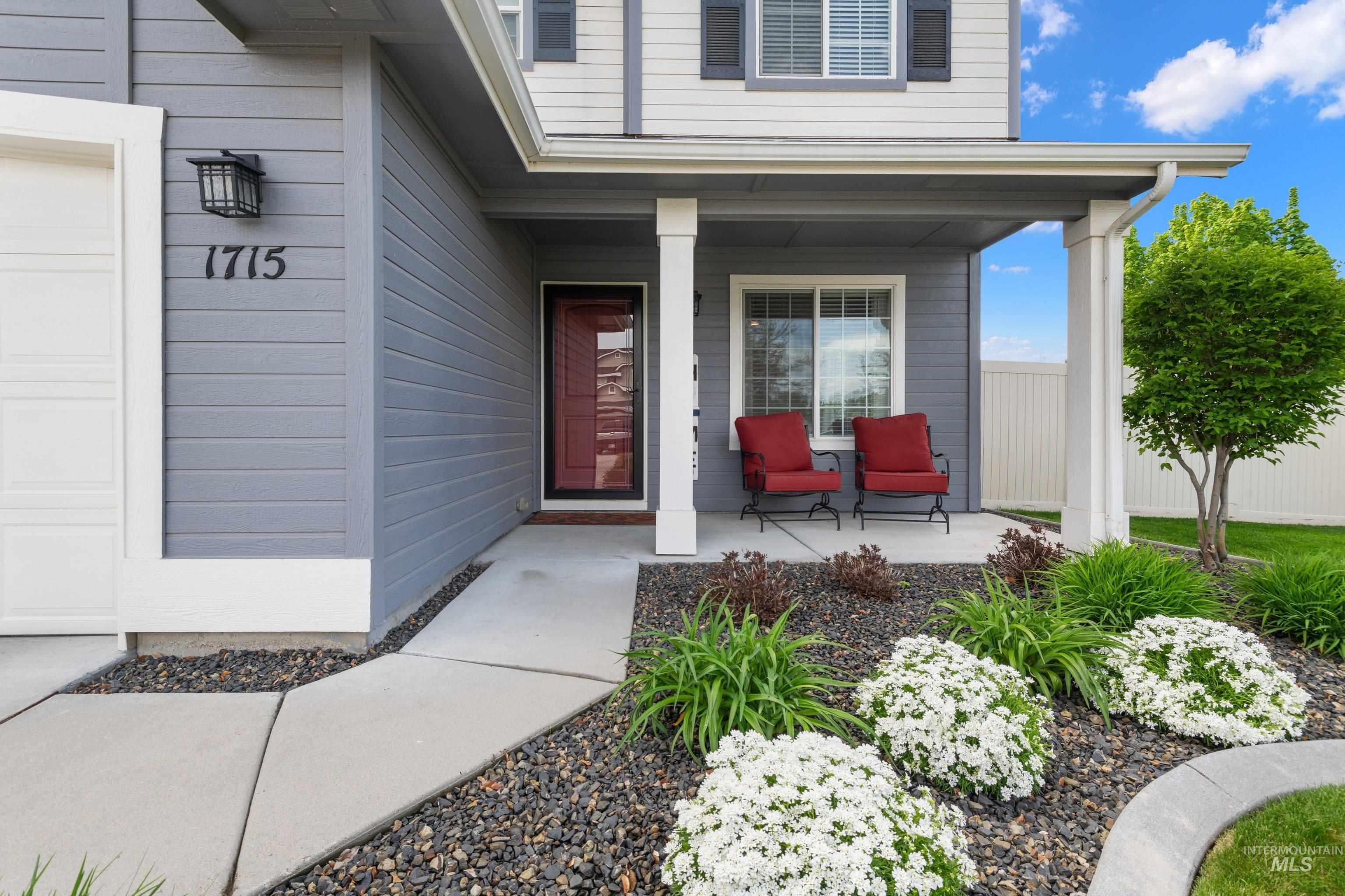 1715 N Firebrick Dr, Kuna, Idaho 83634-5027, 4 Bedrooms, 2.5 Bathrooms, Residential For Sale, Price $479,000,MLS 98983167