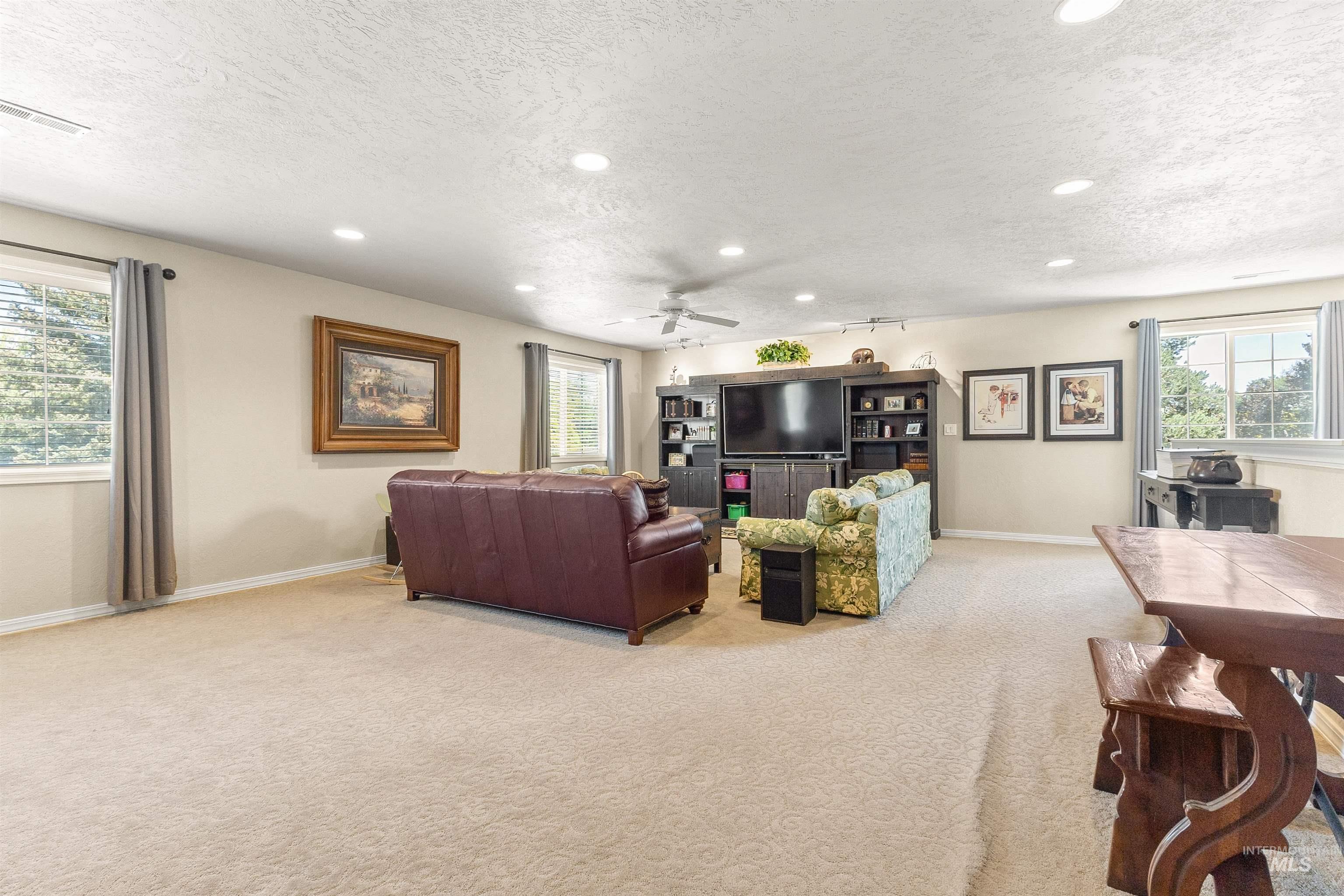 2425 N Redway Road, Boise, Idaho 83704, 7 Bedrooms, 5 Bathrooms, Residential For Sale, Price $829,000,MLS 98983168