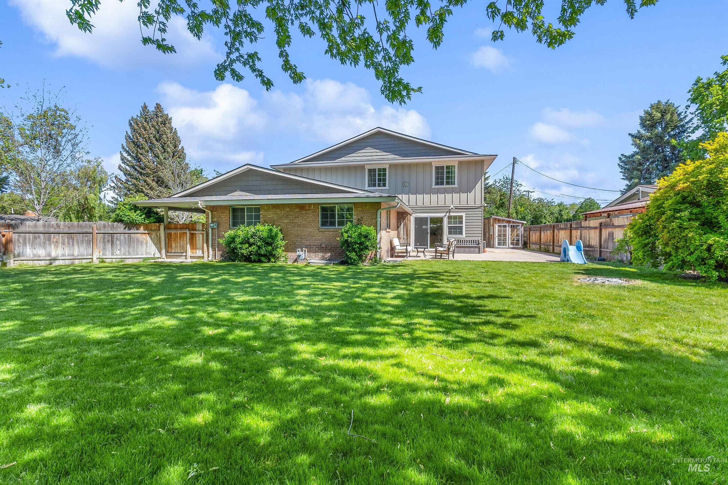 2425 N Redway Road, Boise, Idaho 83704, 7 Bedrooms, 5 Bathrooms, Residential For Sale, Price $829,000,MLS 98983168