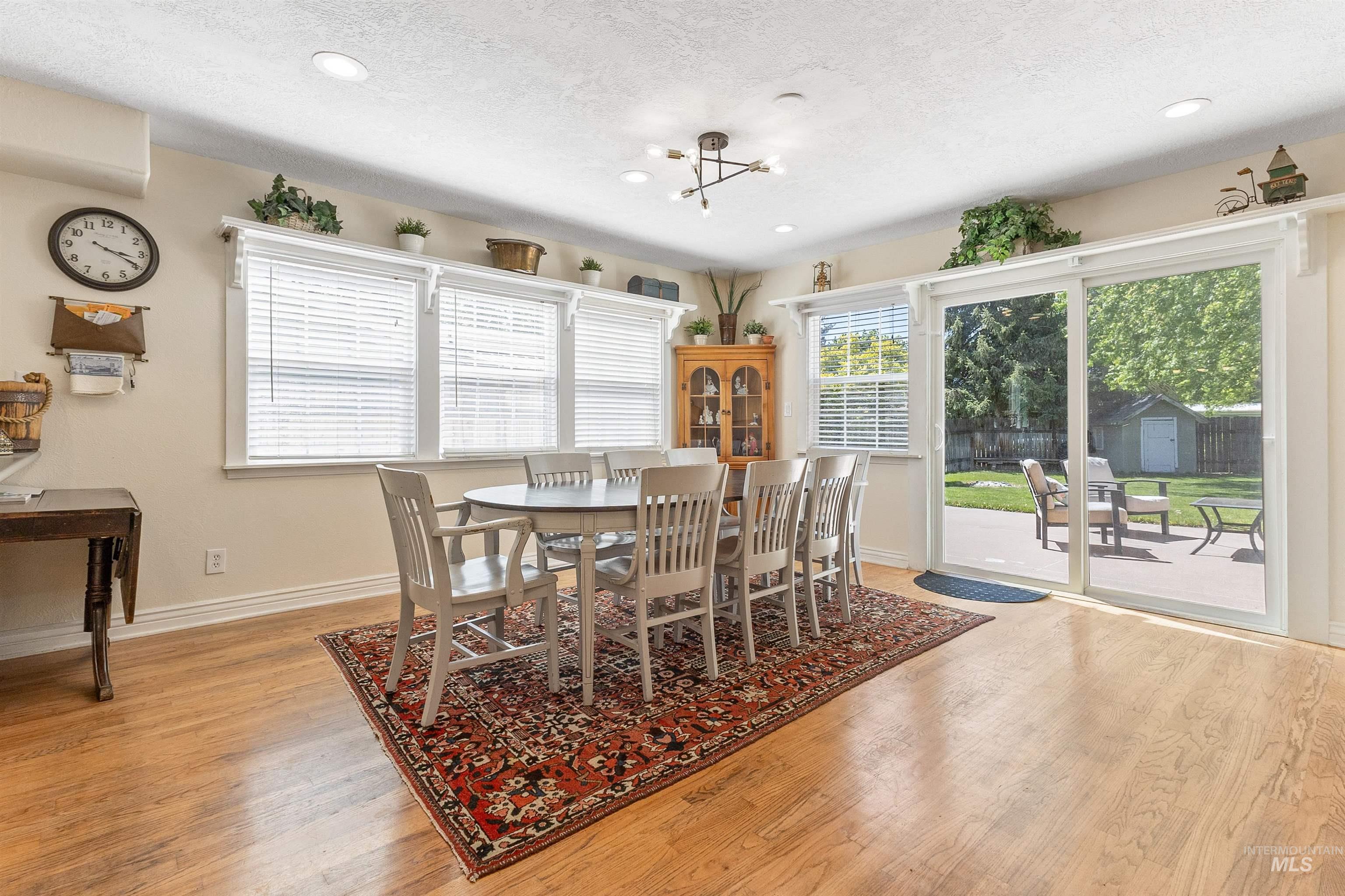 2425 N Redway Road, Boise, Idaho 83704, 7 Bedrooms, 5 Bathrooms, Residential For Sale, Price $829,000,MLS 98983168