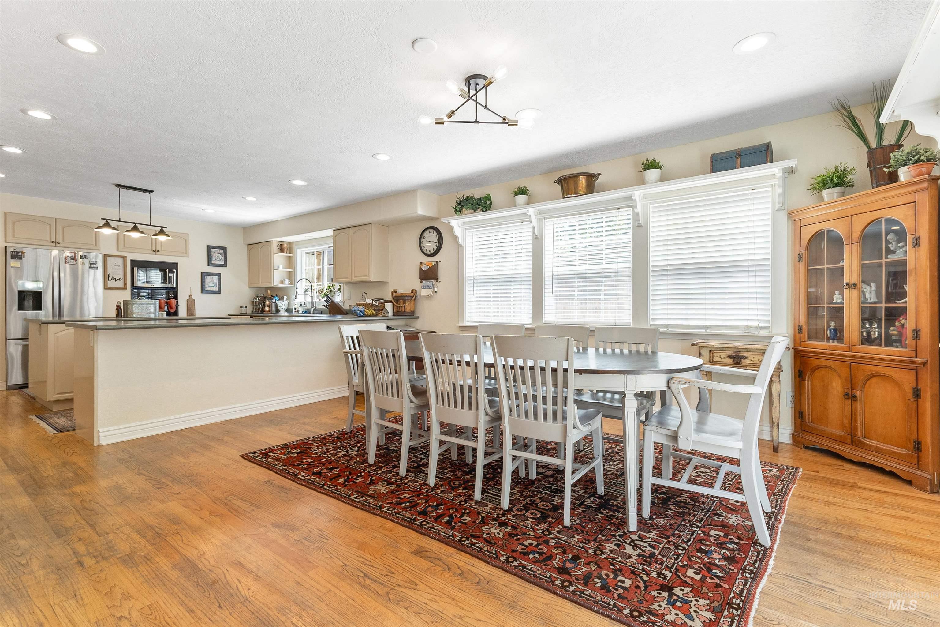 2425 N Redway Road, Boise, Idaho 83704, 7 Bedrooms, 5 Bathrooms, Residential For Sale, Price $829,000,MLS 98983168