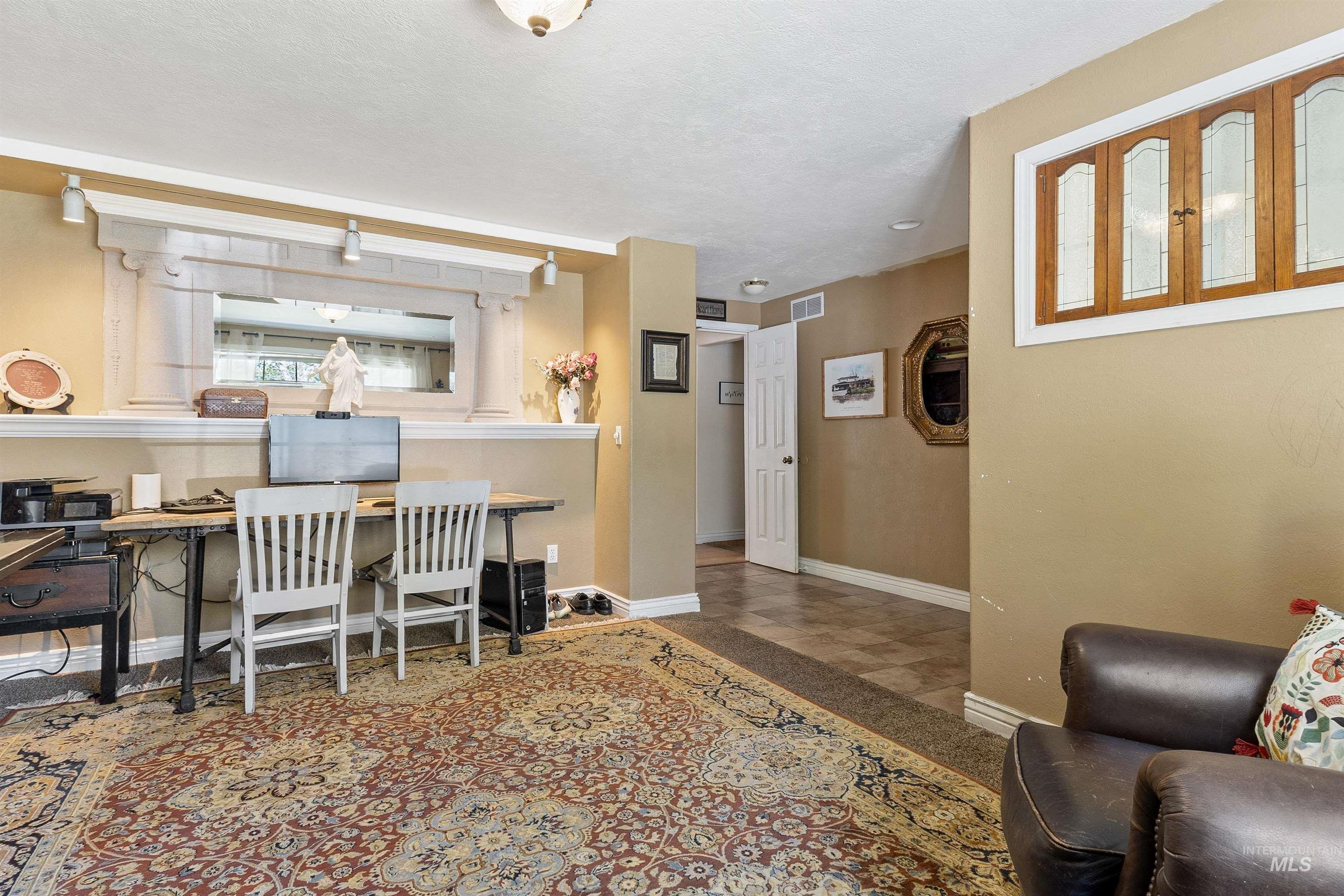2425 N Redway Road, Boise, Idaho 83704, 7 Bedrooms, 5 Bathrooms, Residential For Sale, Price $829,000,MLS 98983168