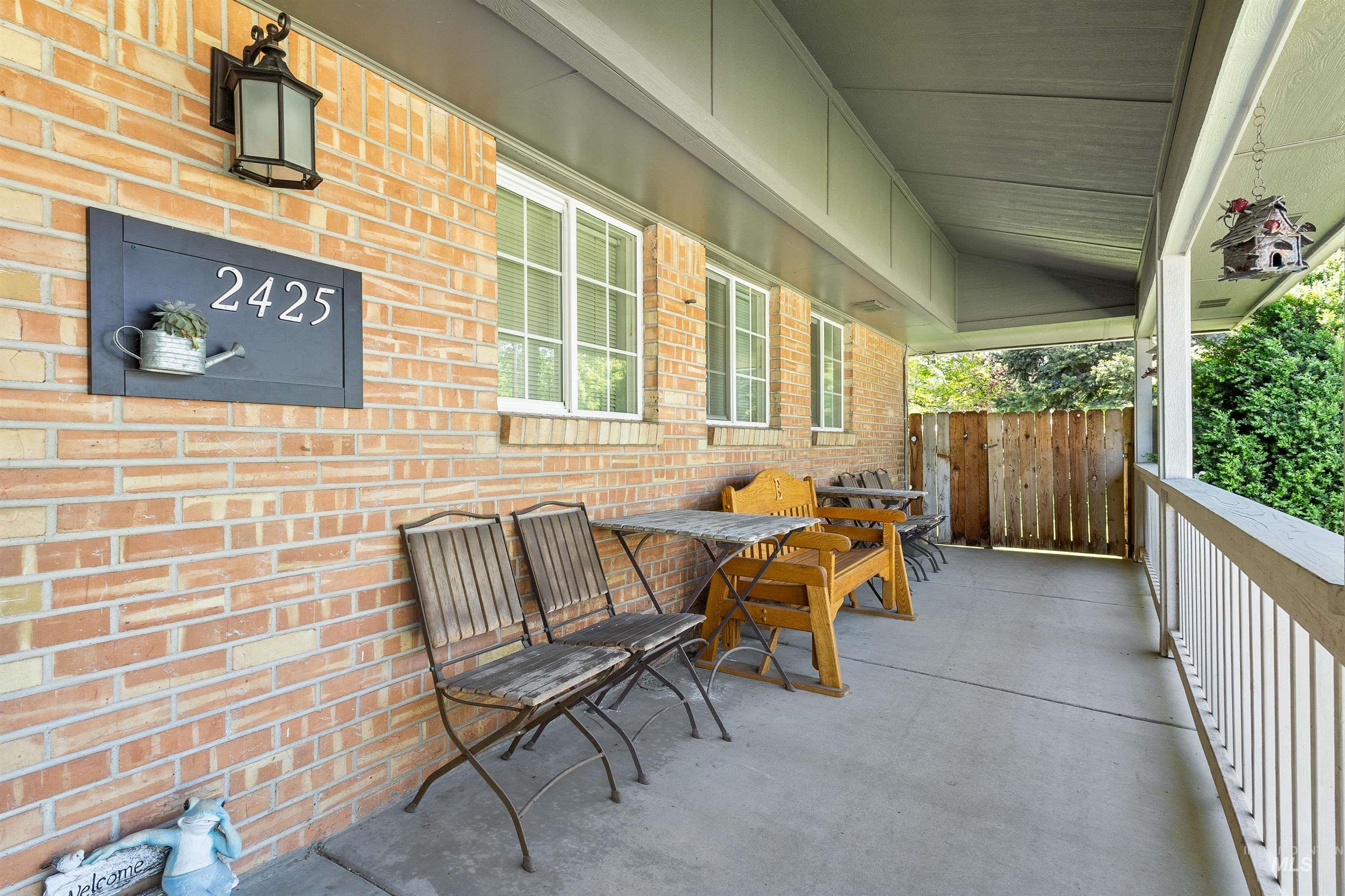 2425 N Redway Road, Boise, Idaho 83704, 7 Bedrooms, 5 Bathrooms, Residential For Sale, Price $829,000,MLS 98983168