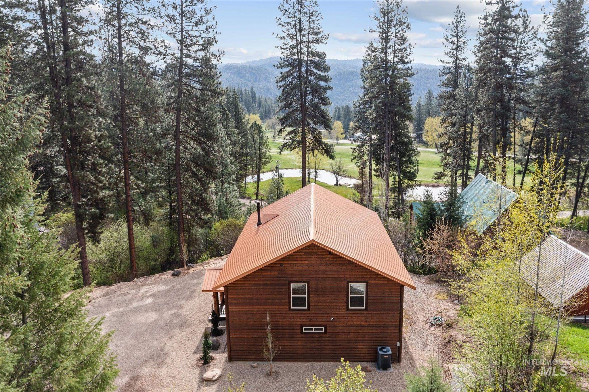 15 Starview Dr., Garden Valley, Idaho 83642, 3 Bedrooms, 2 Bathrooms, Residential For Sale, Price $699,900,MLS 98983171