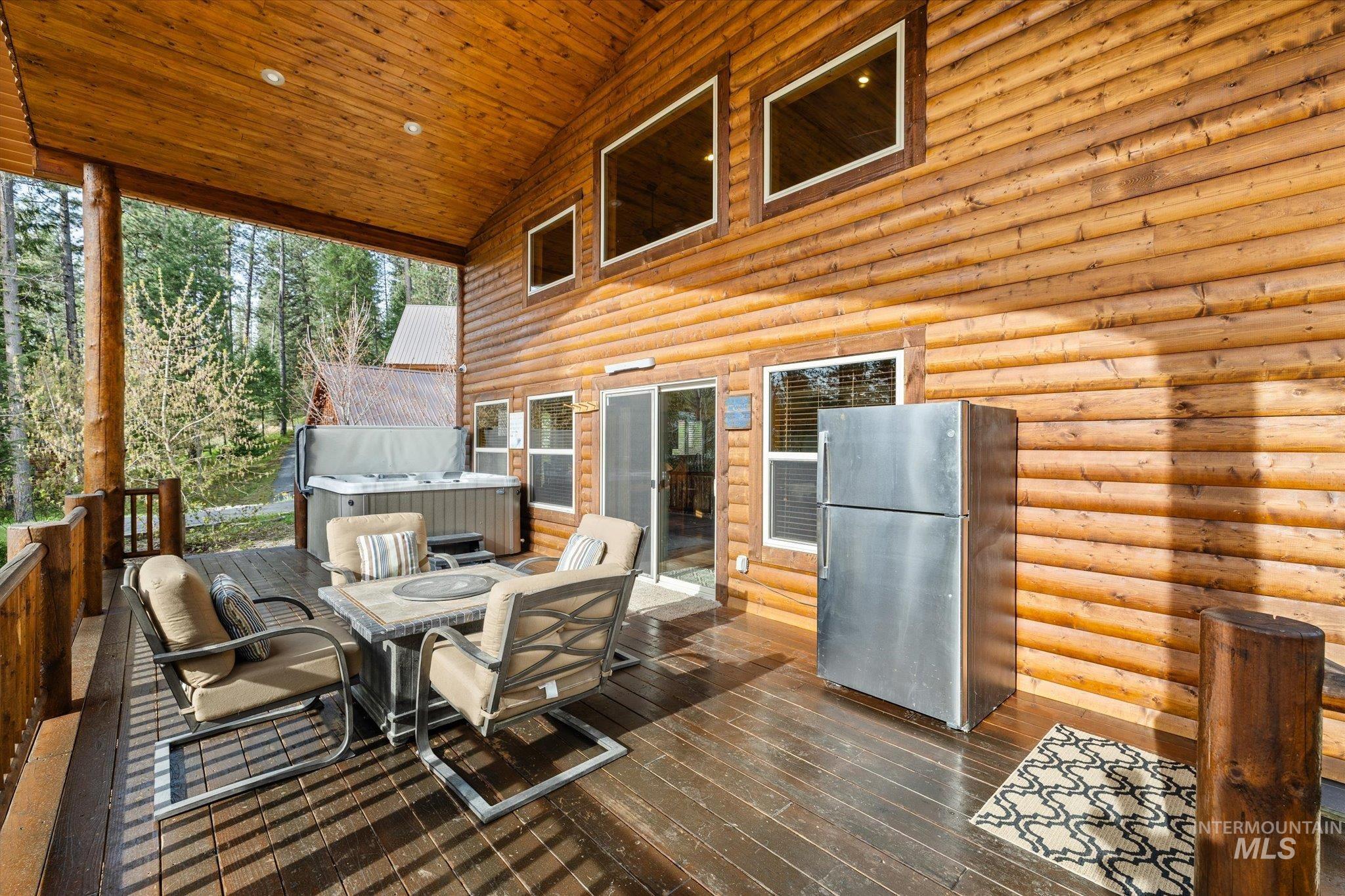 15 Starview Dr., Garden Valley, Idaho 83642, 3 Bedrooms, 2 Bathrooms, Residential For Sale, Price $699,900,MLS 98983171