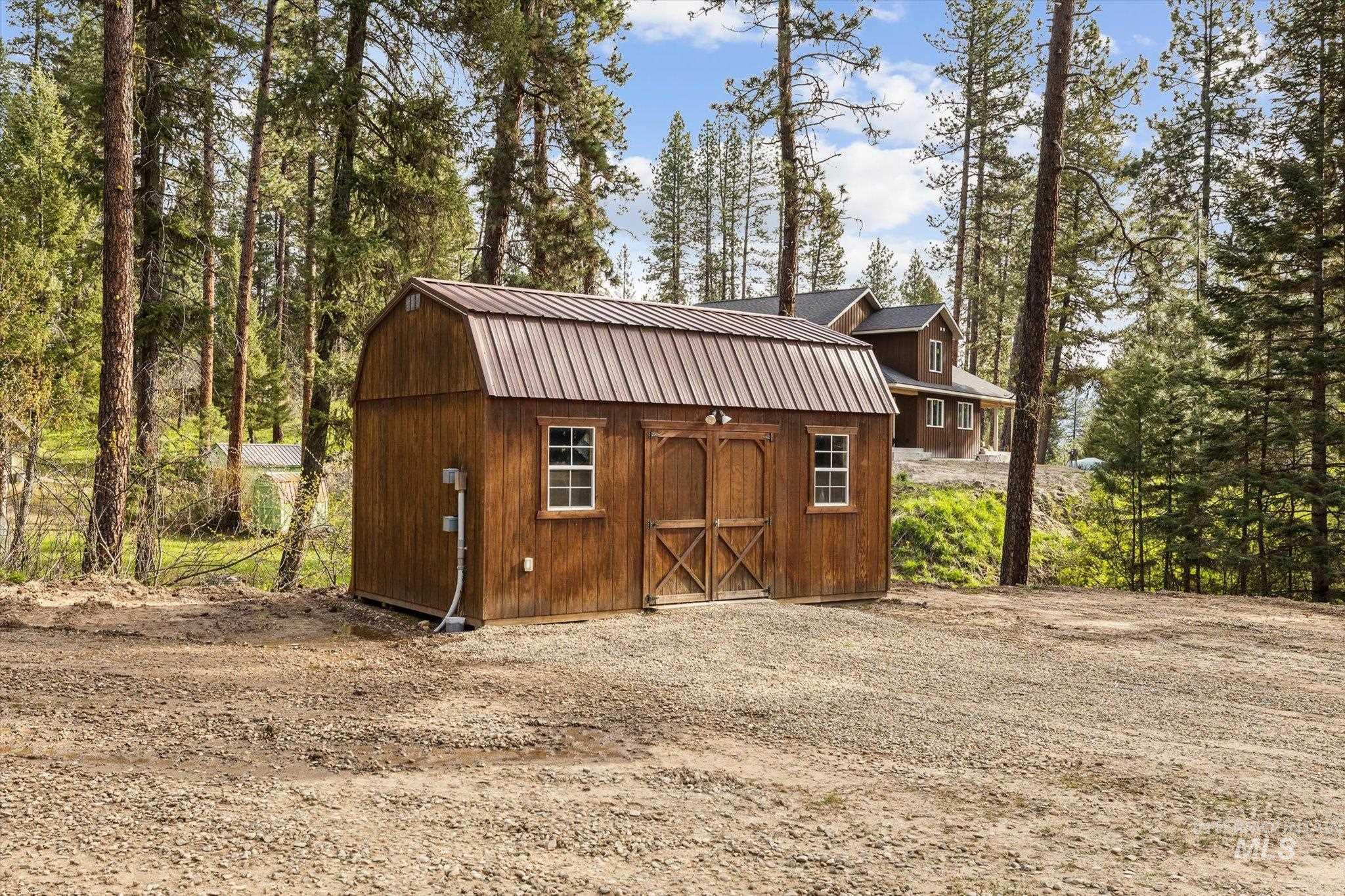 15 Starview Dr., Garden Valley, Idaho 83642, 3 Bedrooms, 2 Bathrooms, Residential For Sale, Price $699,900,MLS 98983171