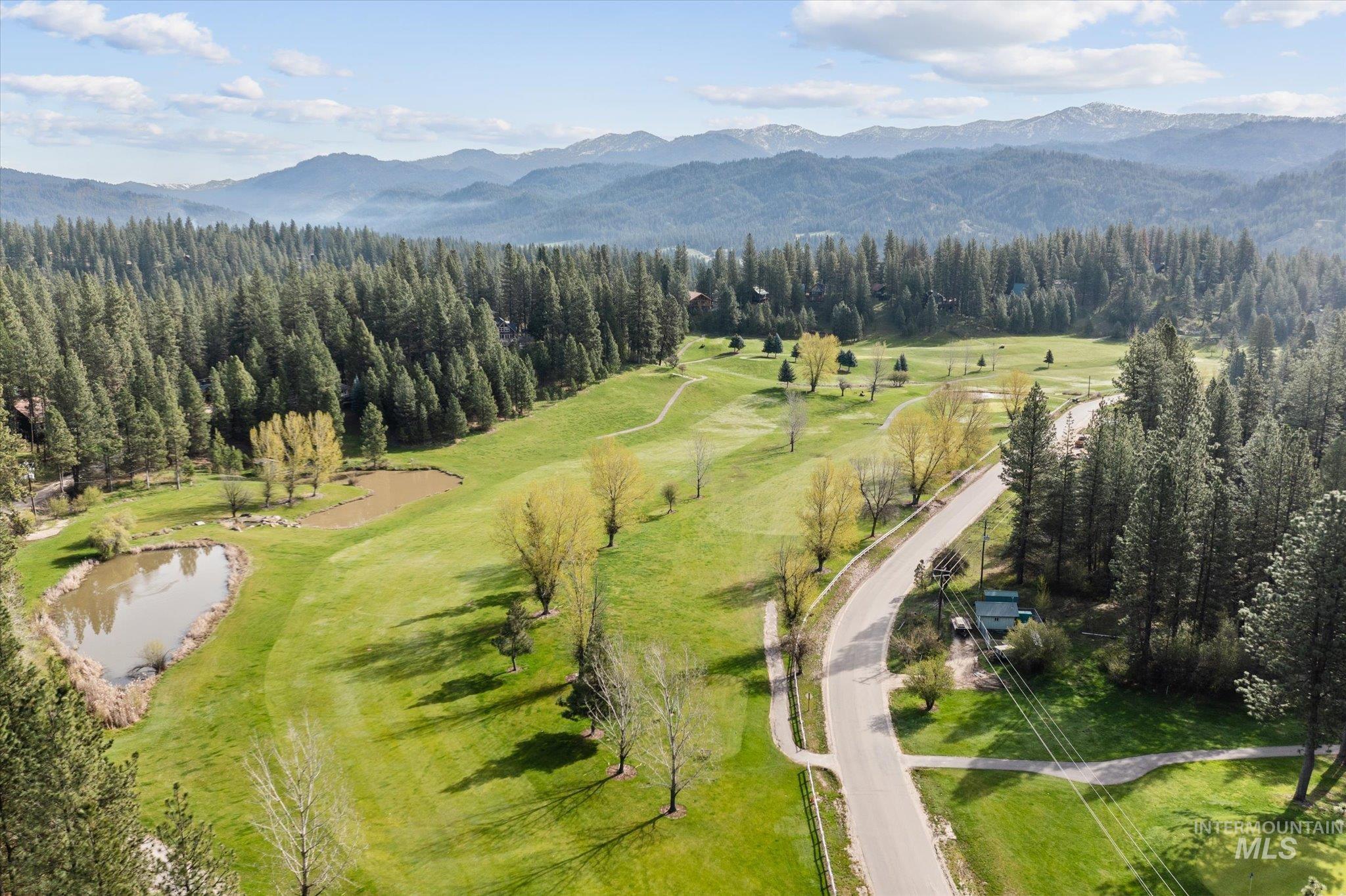 15 Starview Dr., Garden Valley, Idaho 83642, 3 Bedrooms, 2 Bathrooms, Residential For Sale, Price $699,900,MLS 98983171
