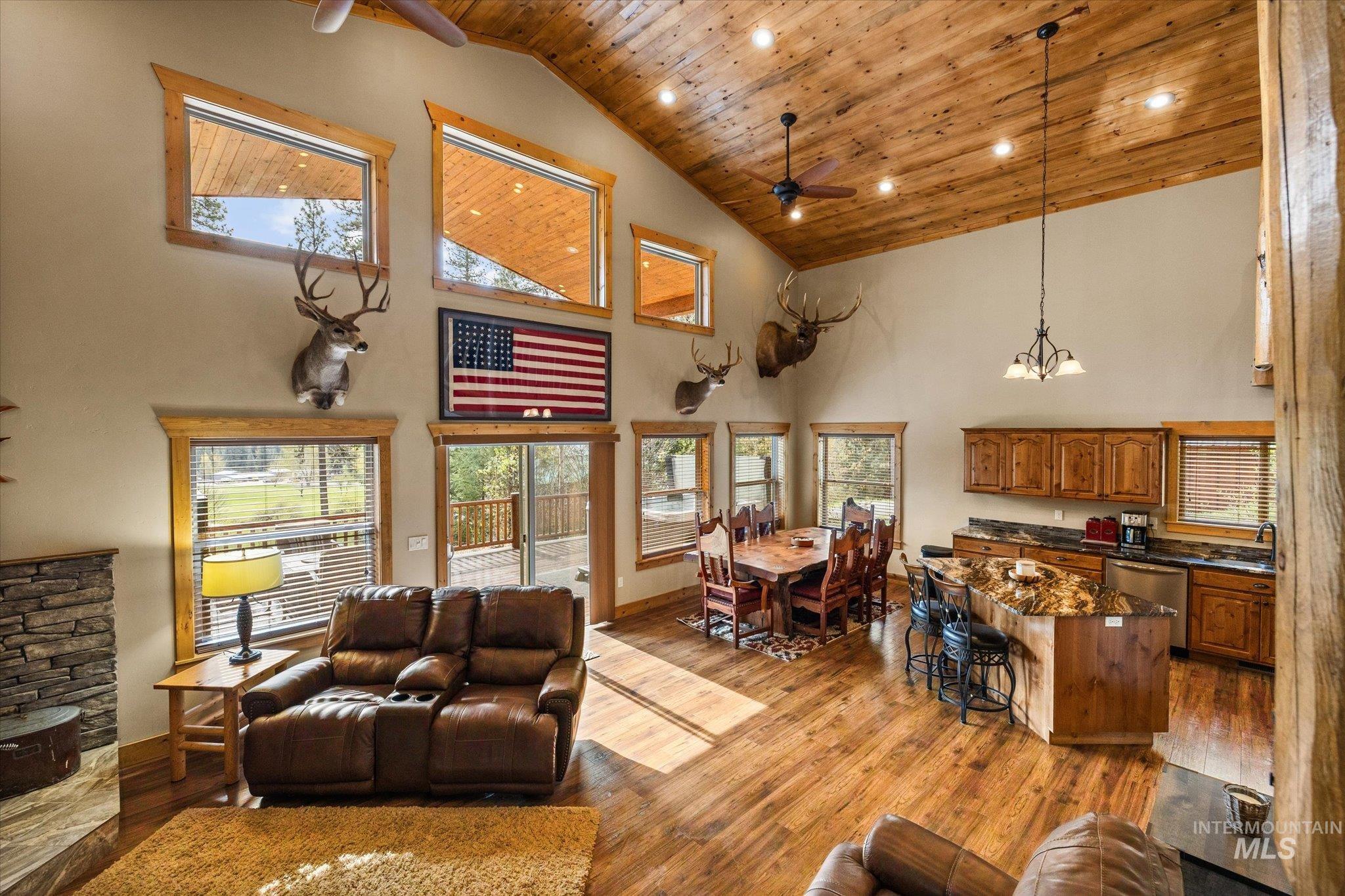 15 Starview Dr., Garden Valley, Idaho 83642, 3 Bedrooms, 2 Bathrooms, Residential For Sale, Price $699,900,MLS 98983171