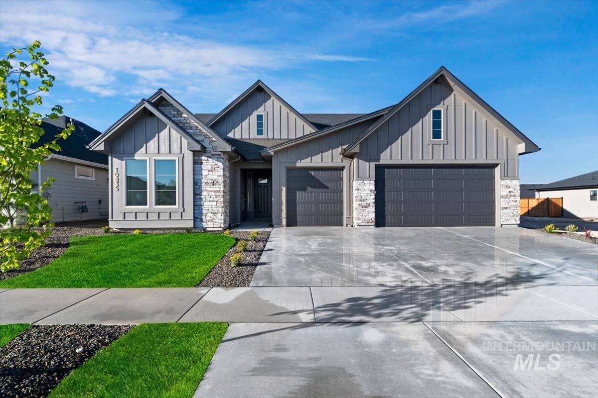 10835 W Barnbougle Ln., Kuna, Idaho 83634, 3 Bedrooms, 3 Bathrooms, Residential For Sale, Price $824,880,MLS 98983172