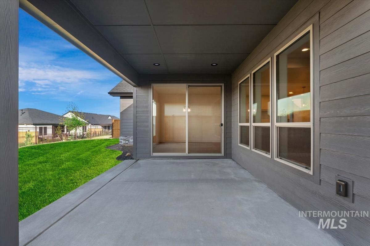 10835 W Barnbougle Ln., Kuna, Idaho 83634, 3 Bedrooms, 3 Bathrooms, Residential For Sale, Price $824,880, 98983172