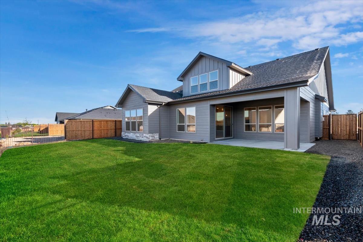 10835 W Barnbougle Ln., Kuna, Idaho 83634, 3 Bedrooms, 3 Bathrooms, Residential For Sale, Price $824,880, 98983172