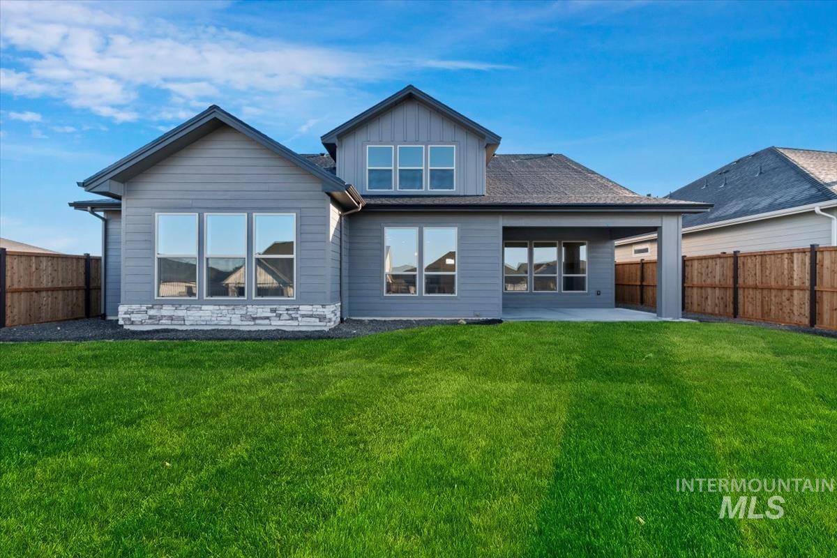 10835 W Barnbougle Ln., Kuna, Idaho 83634, 3 Bedrooms, 3 Bathrooms, Residential For Sale, Price $824,880, 98983172