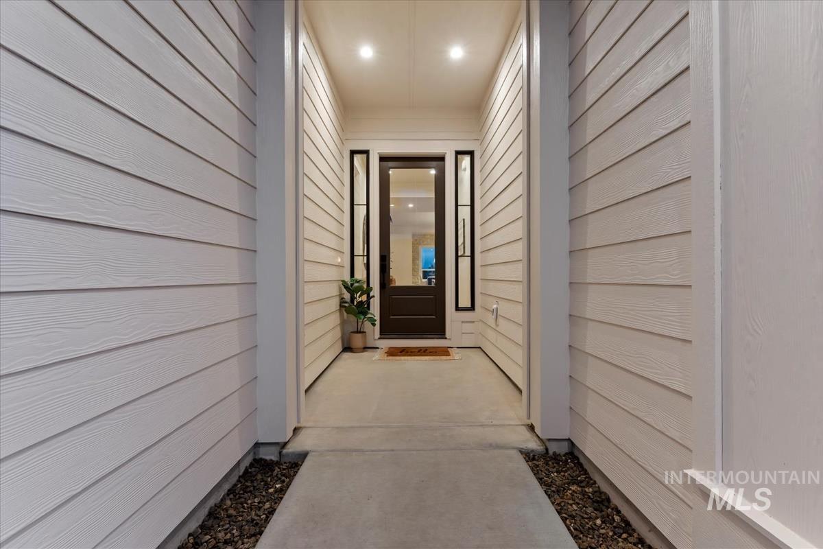 10835 W Barnbougle Ln., Kuna, Idaho 83634, 3 Bedrooms, 3 Bathrooms, Residential For Sale, Price $824,880,MLS 98983172