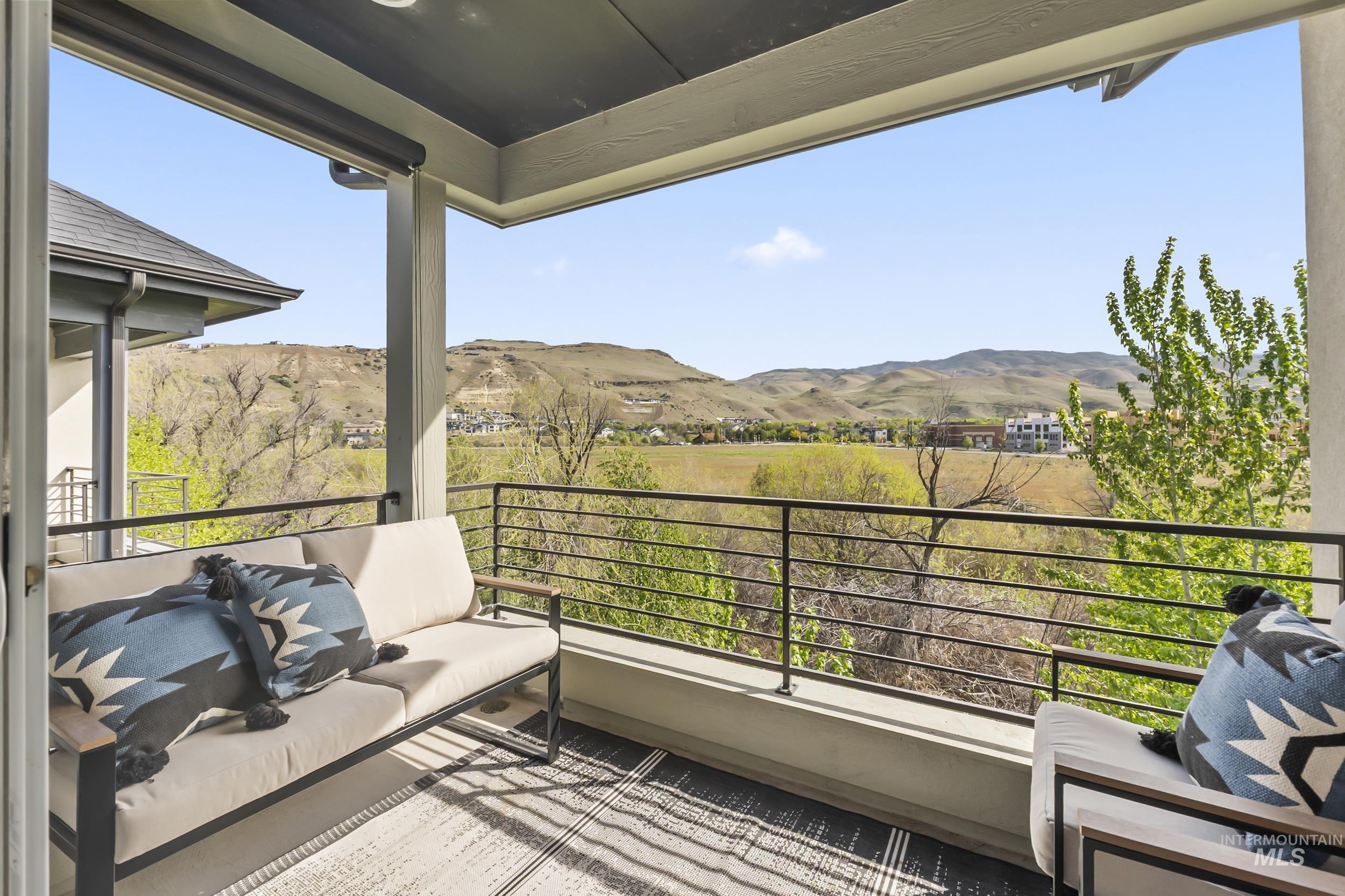 3338 E Exacta Lane, Boise, Idaho 83716, 3 Bedrooms, 3 Bathrooms, Residential For Sale, Price $669,900,MLS 98983173