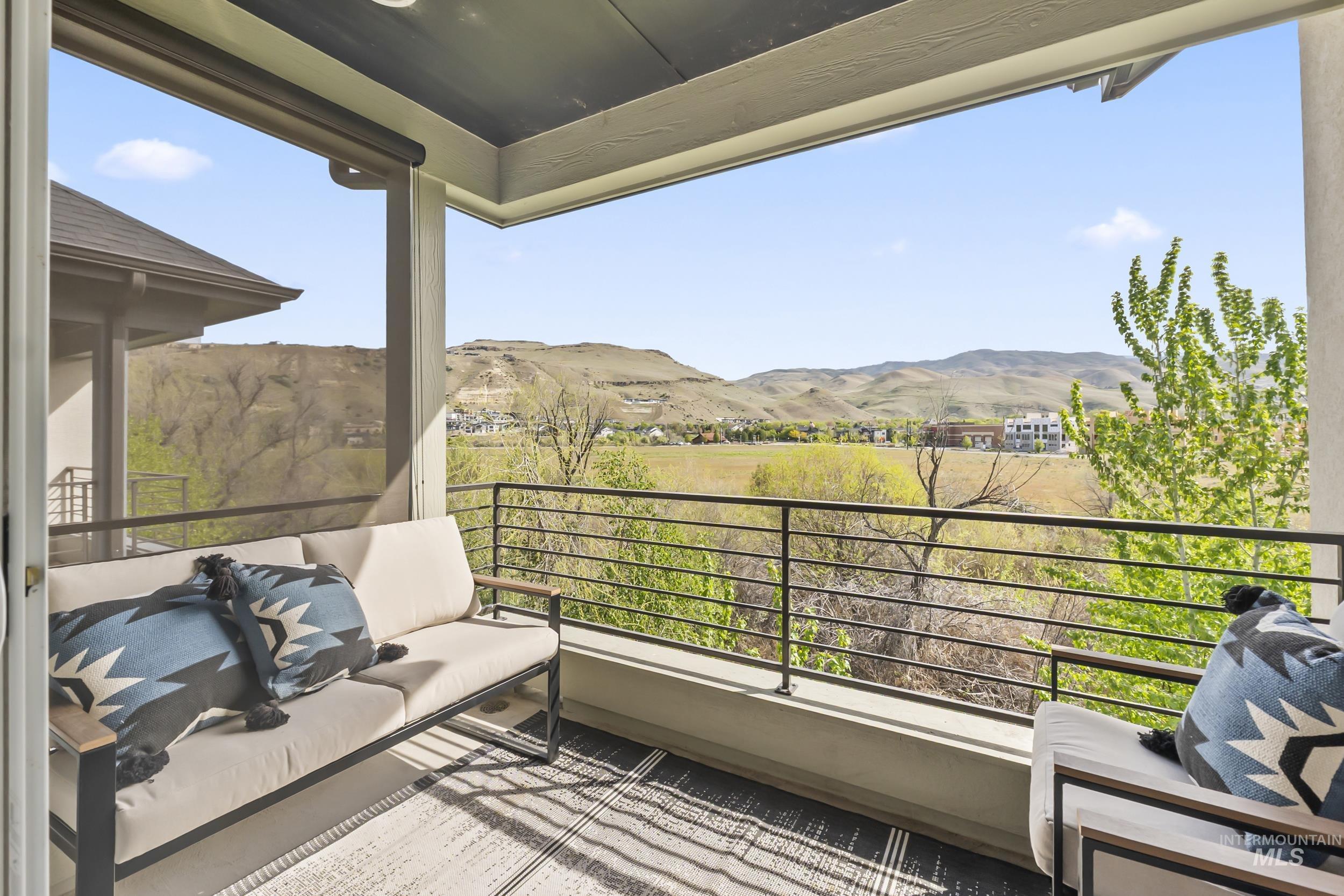 3338 E Exacta Lane, Boise, Idaho 83716, 3 Bedrooms, 3 Bathrooms, Residential For Sale, Price $669,900,MLS 98983173