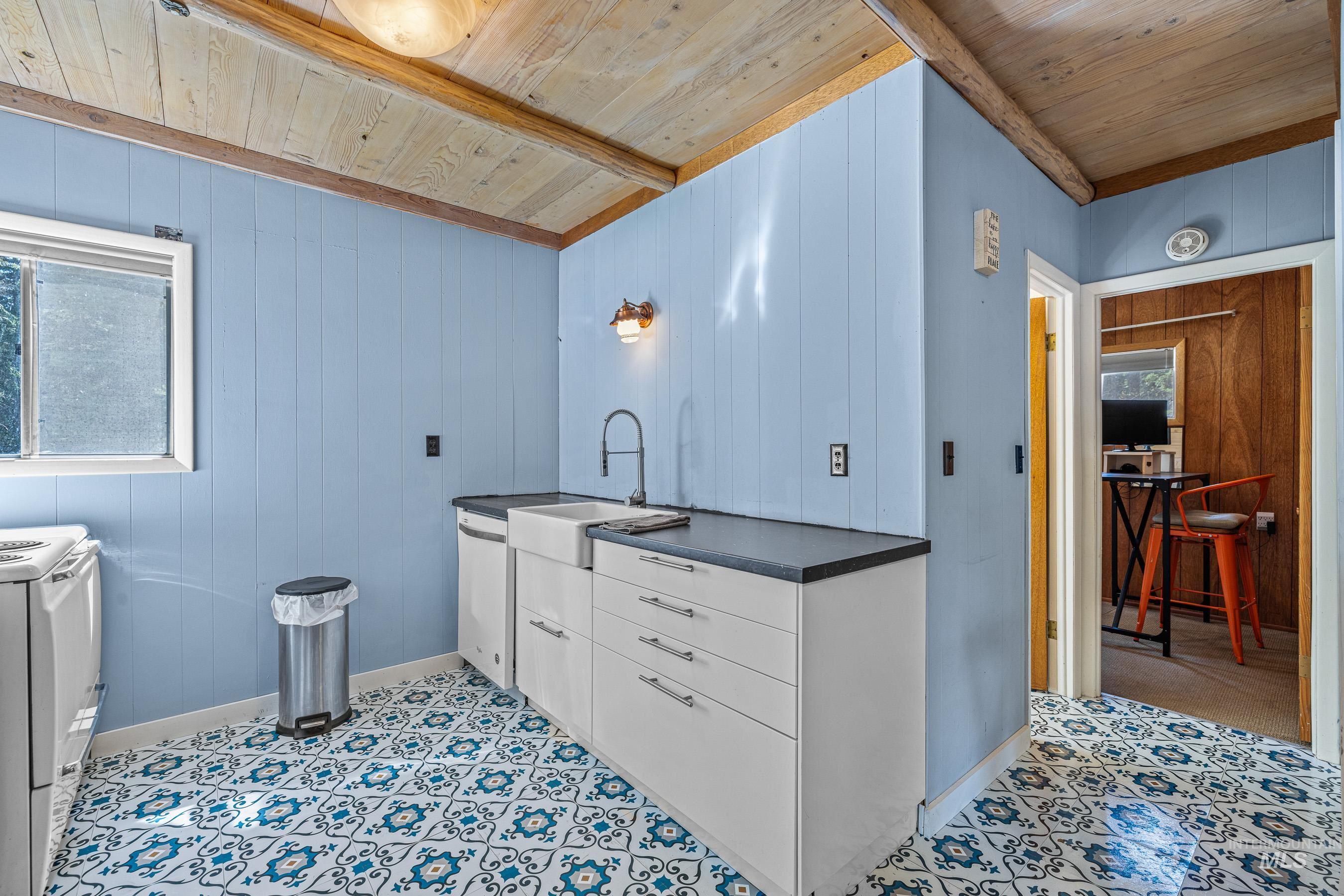 995 Cedar Crest Dr, McCall, Idaho 83638, 3 Bedrooms, 1 Bathroom, Residential For Sale, Price $739,000,MLS 98983174