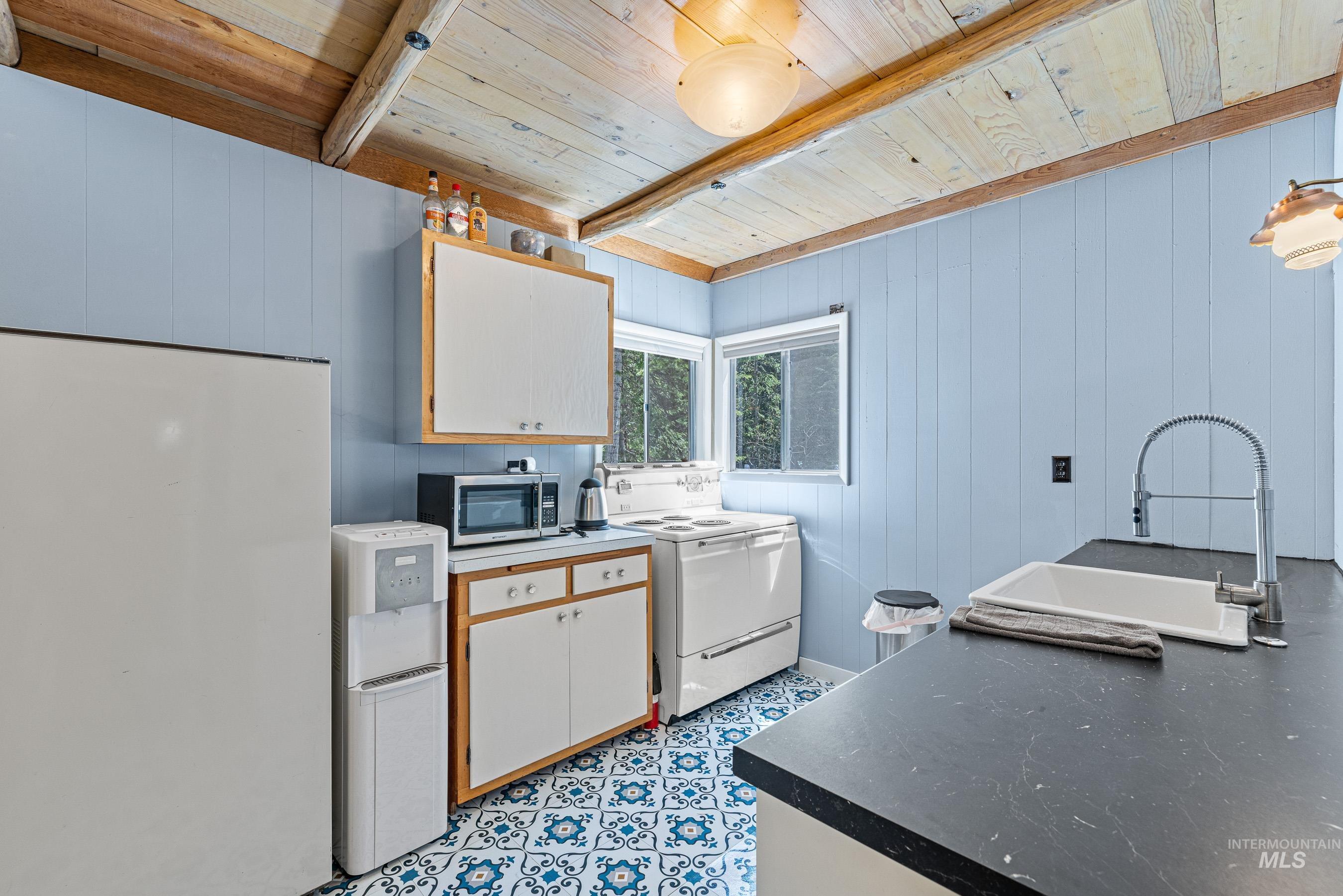 995 Cedar Crest Dr, McCall, Idaho 83638, 3 Bedrooms, 1 Bathroom, Residential For Sale, Price $739,000,MLS 98983174