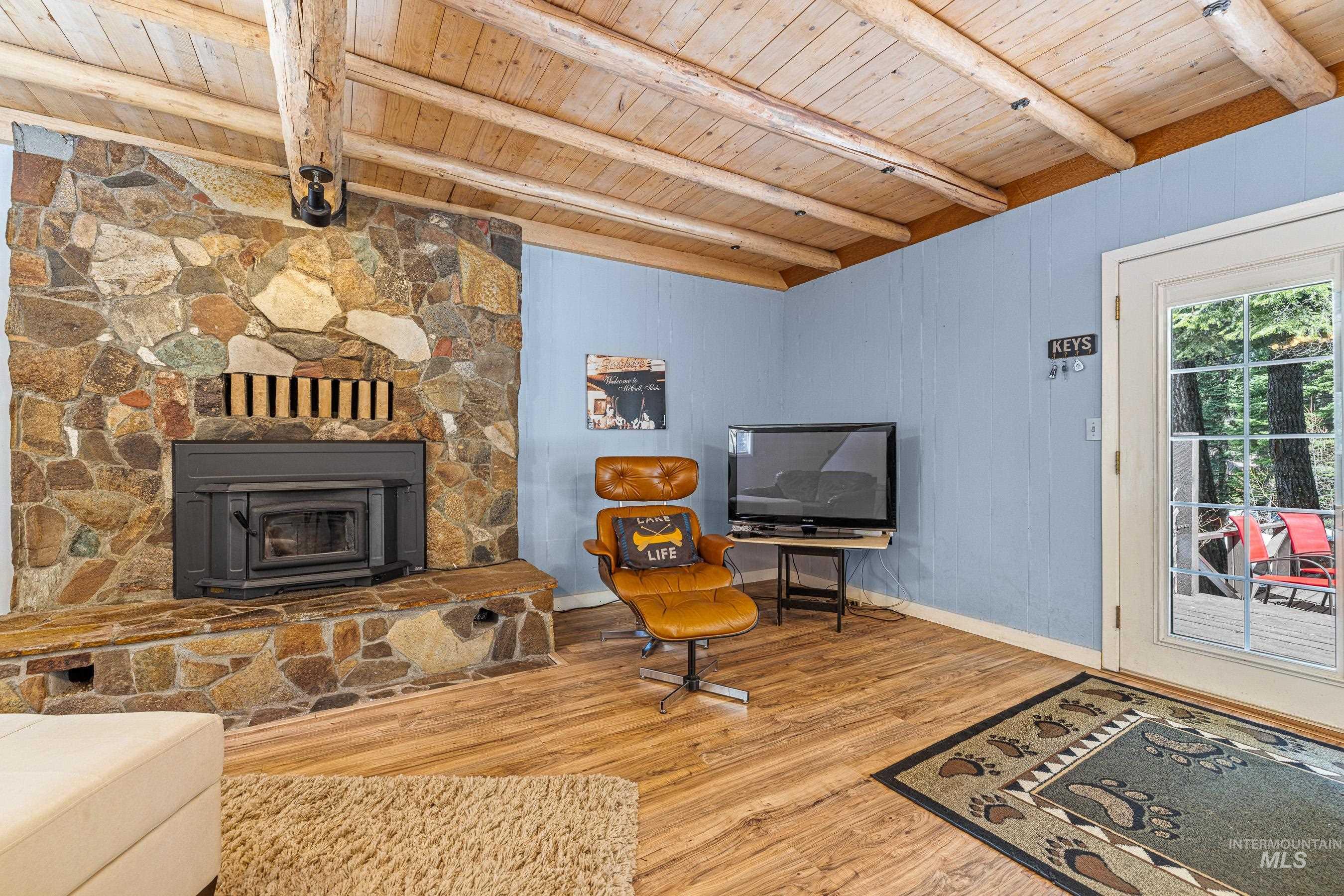 995 Cedar Crest Dr, McCall, Idaho 83638, 3 Bedrooms, 1 Bathroom, Residential For Sale, Price $739,000,MLS 98983174