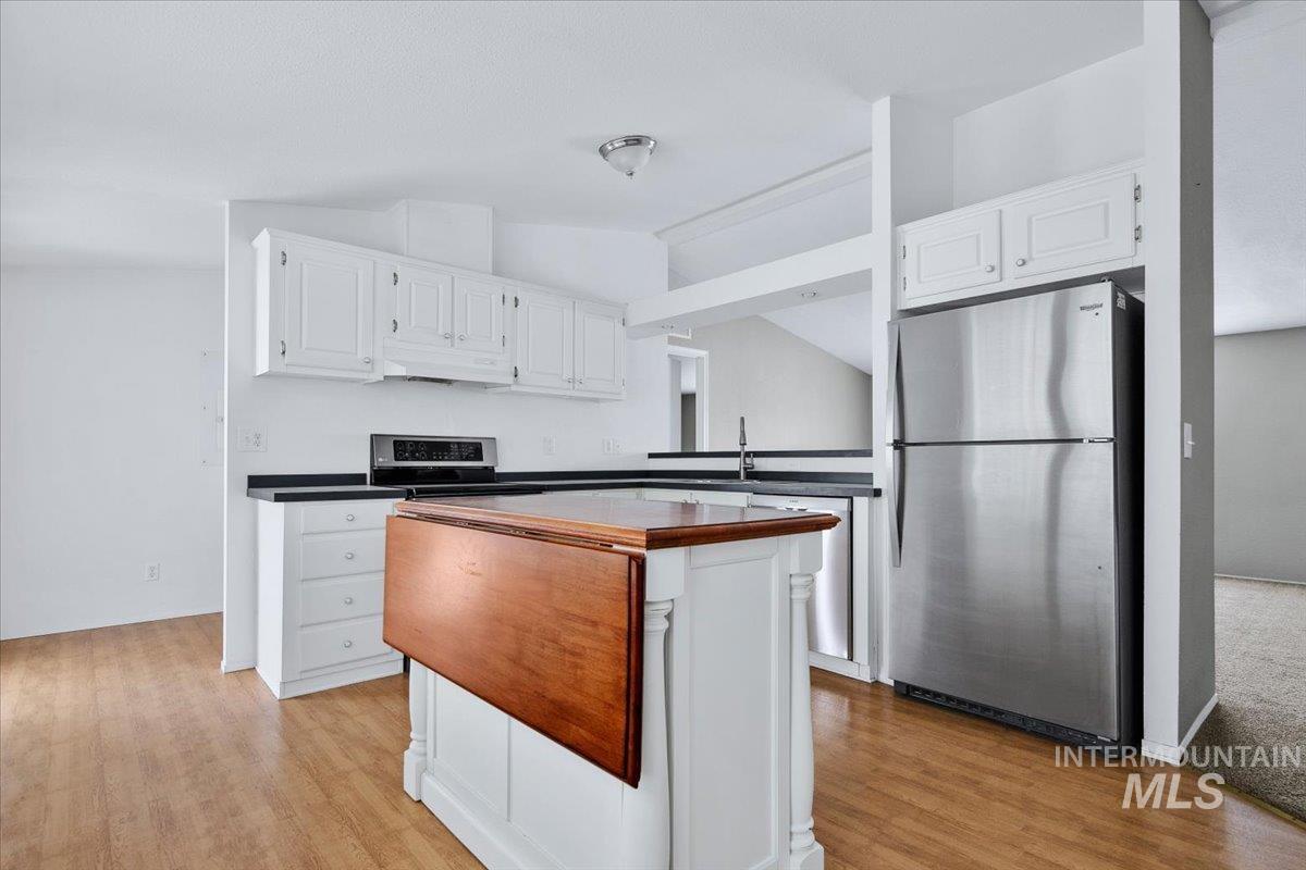 9644 W Woodland Ln, Boise, Idaho 83704, 3 Bedrooms, 2 Bathrooms, Residential For Sale, Price $159,900, 98983176