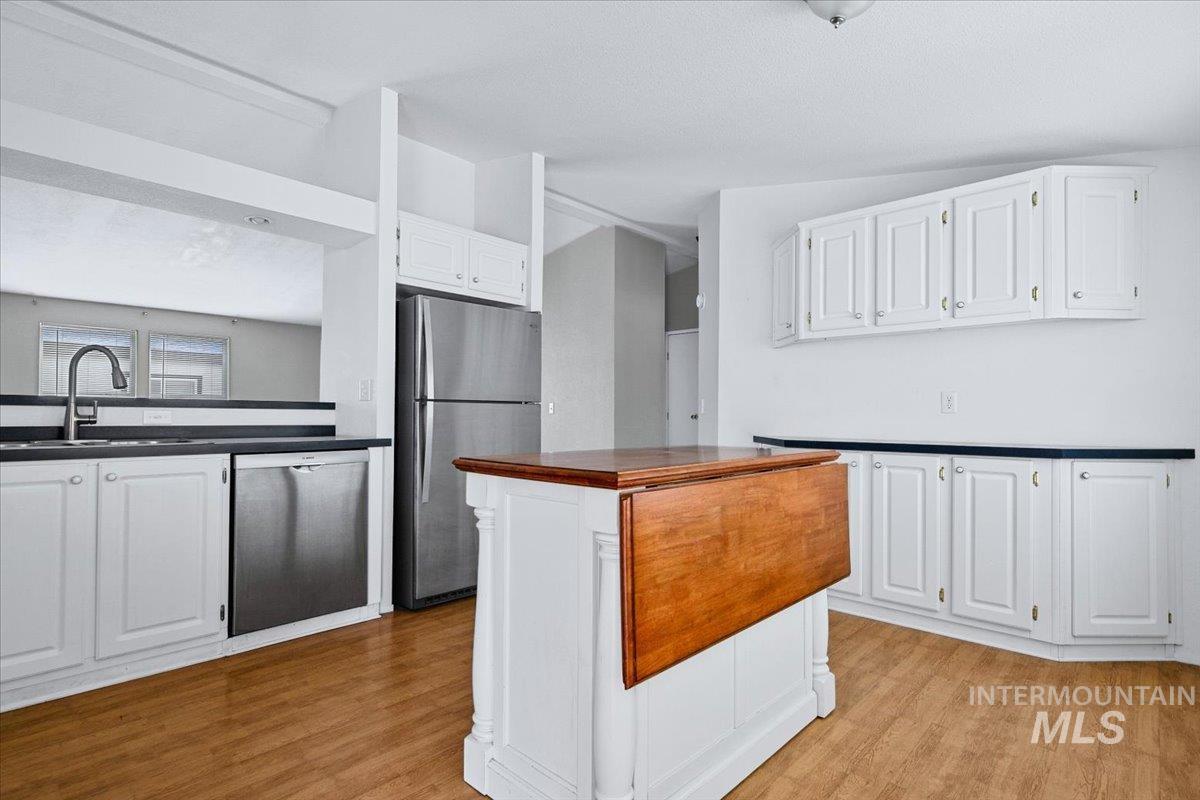 9644 W Woodland Ln, Boise, Idaho 83704, 3 Bedrooms, 2 Bathrooms, Residential For Sale, Price $159,900, 98983176