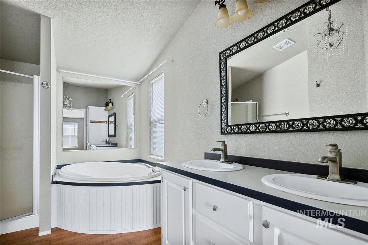 9644 W Woodland Ln, Boise, Idaho 83704, 3 Bedrooms, 2 Bathrooms, Residential For Sale, Price $159,900, 98983176