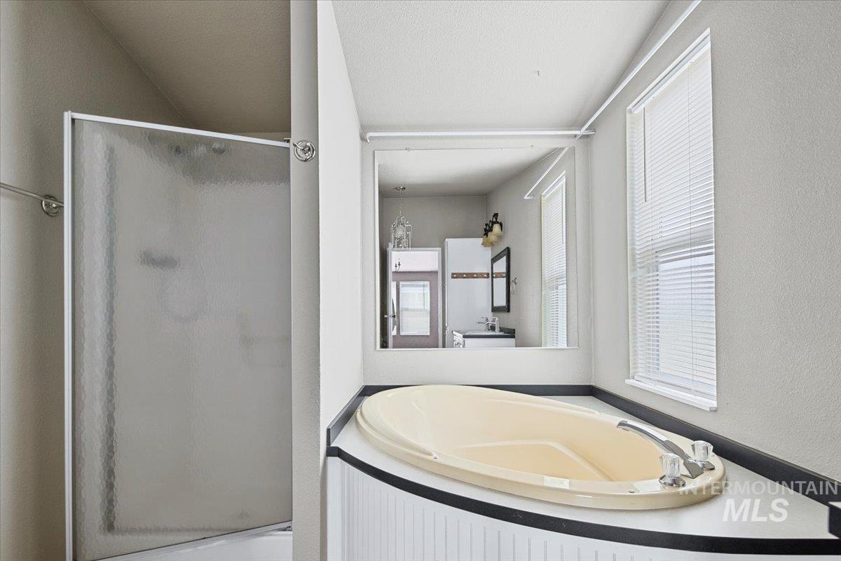 9644 W Woodland Ln, Boise, Idaho 83704, 3 Bedrooms, 2 Bathrooms, Residential For Sale, Price $159,900, 98983176