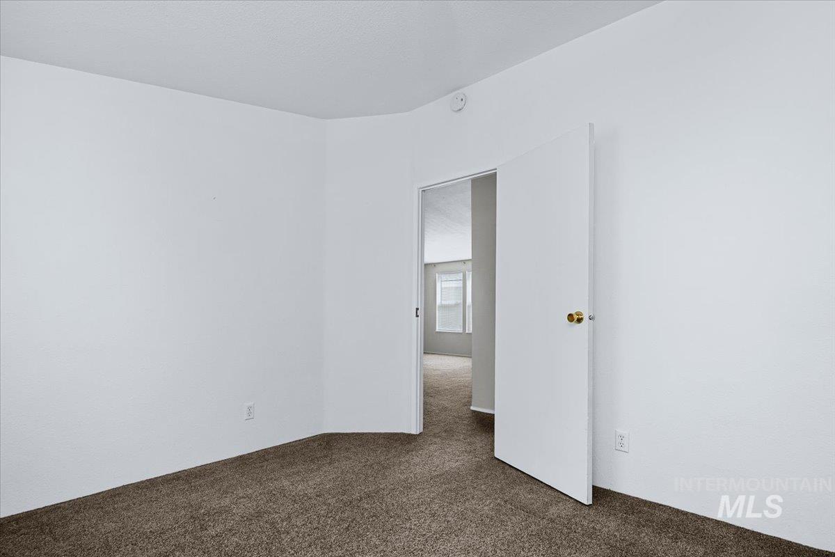 9644 W Woodland Ln, Boise, Idaho 83704, 3 Bedrooms, 2 Bathrooms, Residential For Sale, Price $159,900, 98983176