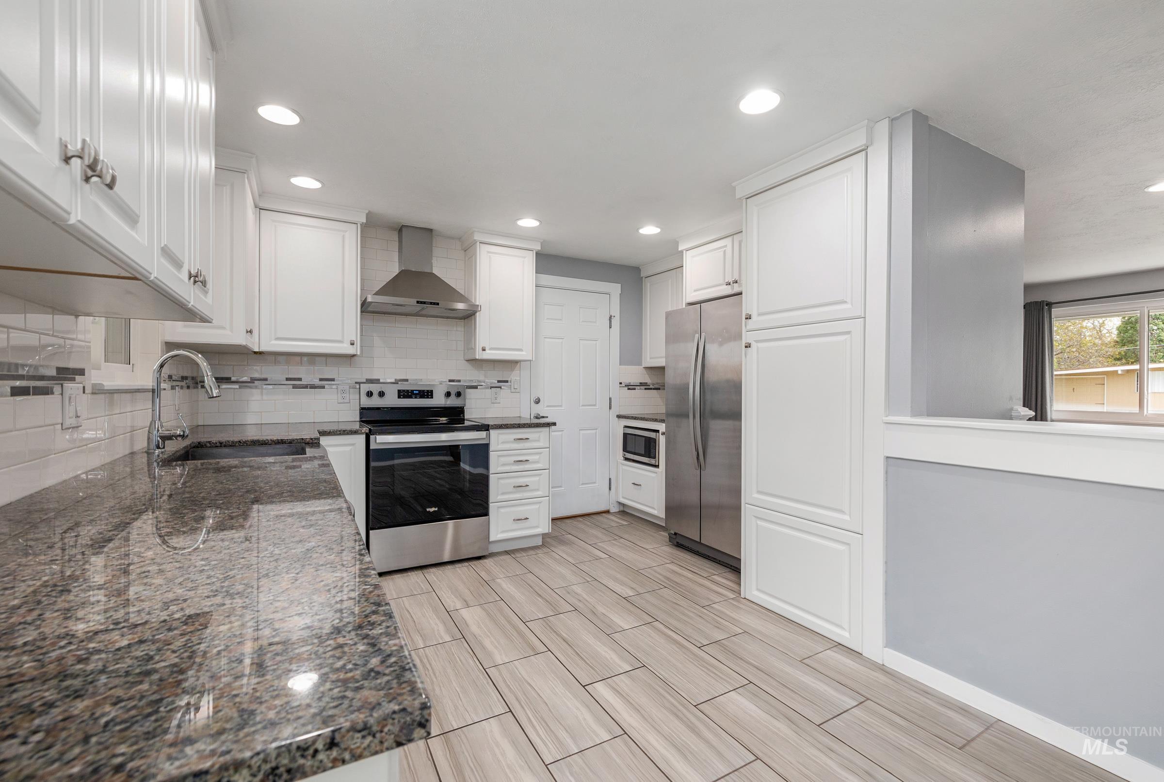 6809 W Brentwood Dr, Boise, Idaho 83709, 4 Bedrooms, 2 Bathrooms, Residential For Sale, Price $564,900,MLS 98983177