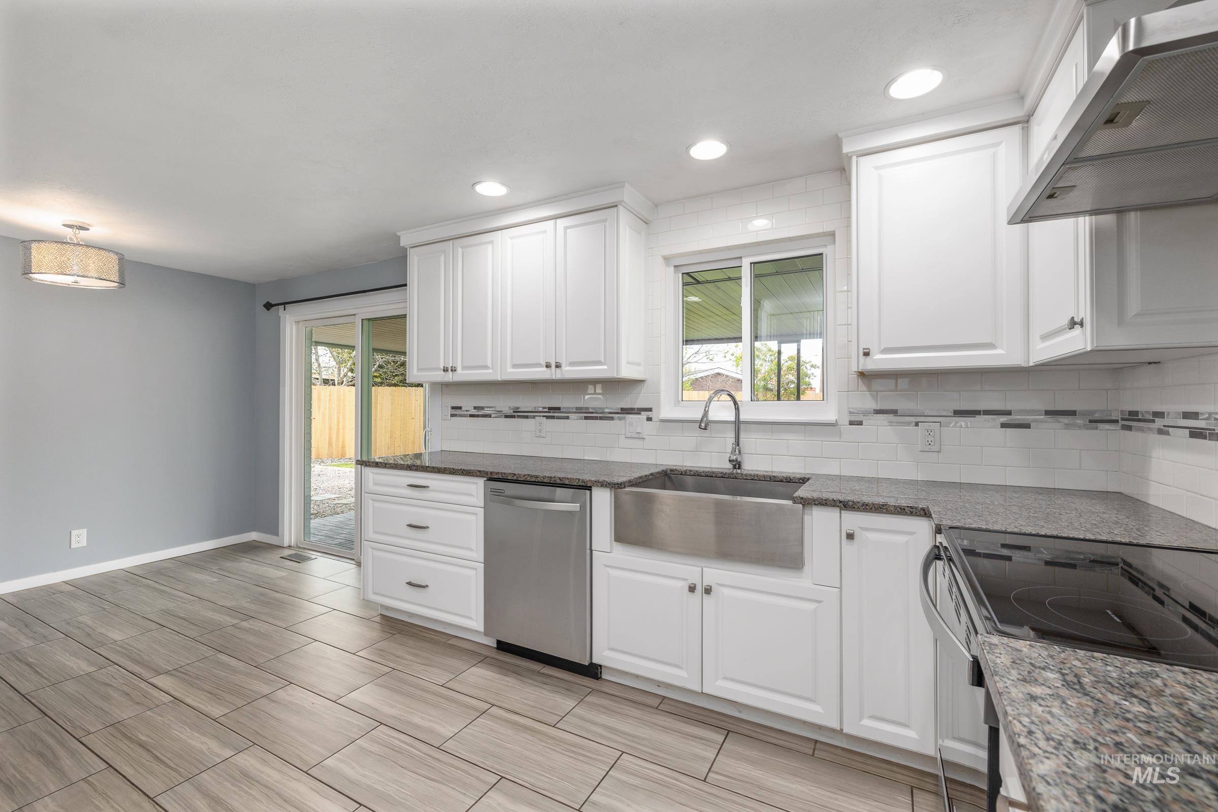 6809 W Brentwood Dr, Boise, Idaho 83709, 4 Bedrooms, 2 Bathrooms, Residential For Sale, Price $564,900,MLS 98983177