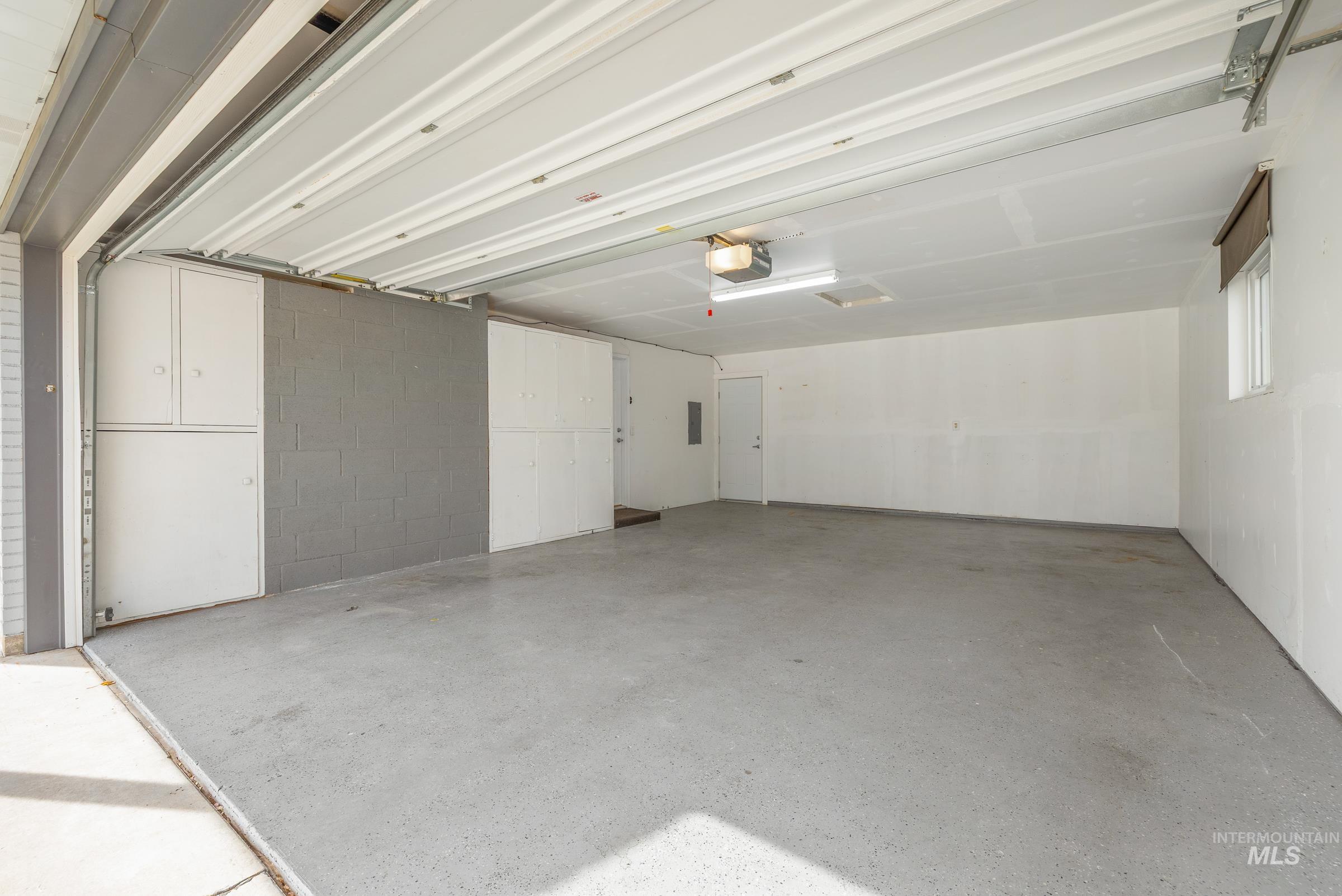 6809 W Brentwood Dr, Boise, Idaho 83709, 4 Bedrooms, 2 Bathrooms, Residential For Sale, Price $564,900,MLS 98983177