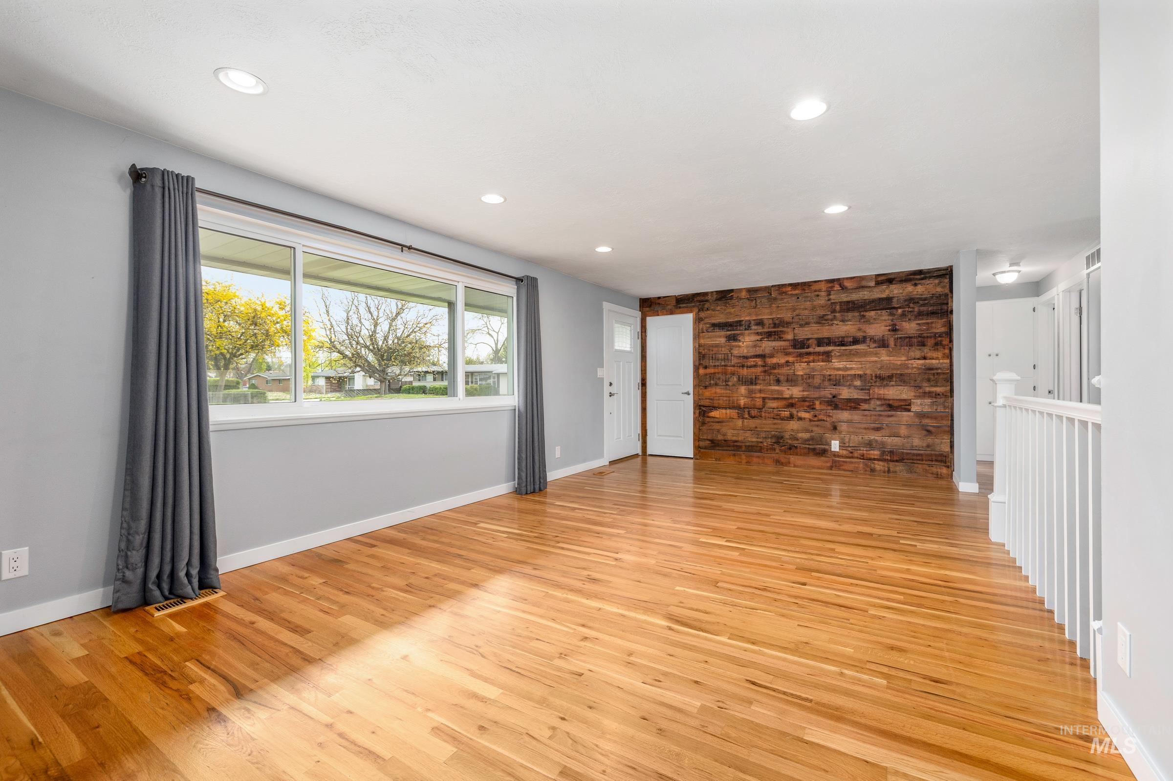 6809 W Brentwood Dr, Boise, Idaho 83709, 4 Bedrooms, 2 Bathrooms, Residential For Sale, Price $564,900,MLS 98983177