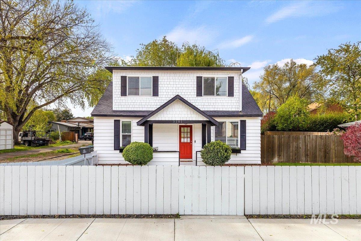 3101 W Targee St, Boise, Idaho 83705, 3 Bedrooms, 2 Bathrooms, Residential For Sale, Price $485,000,MLS 98983178