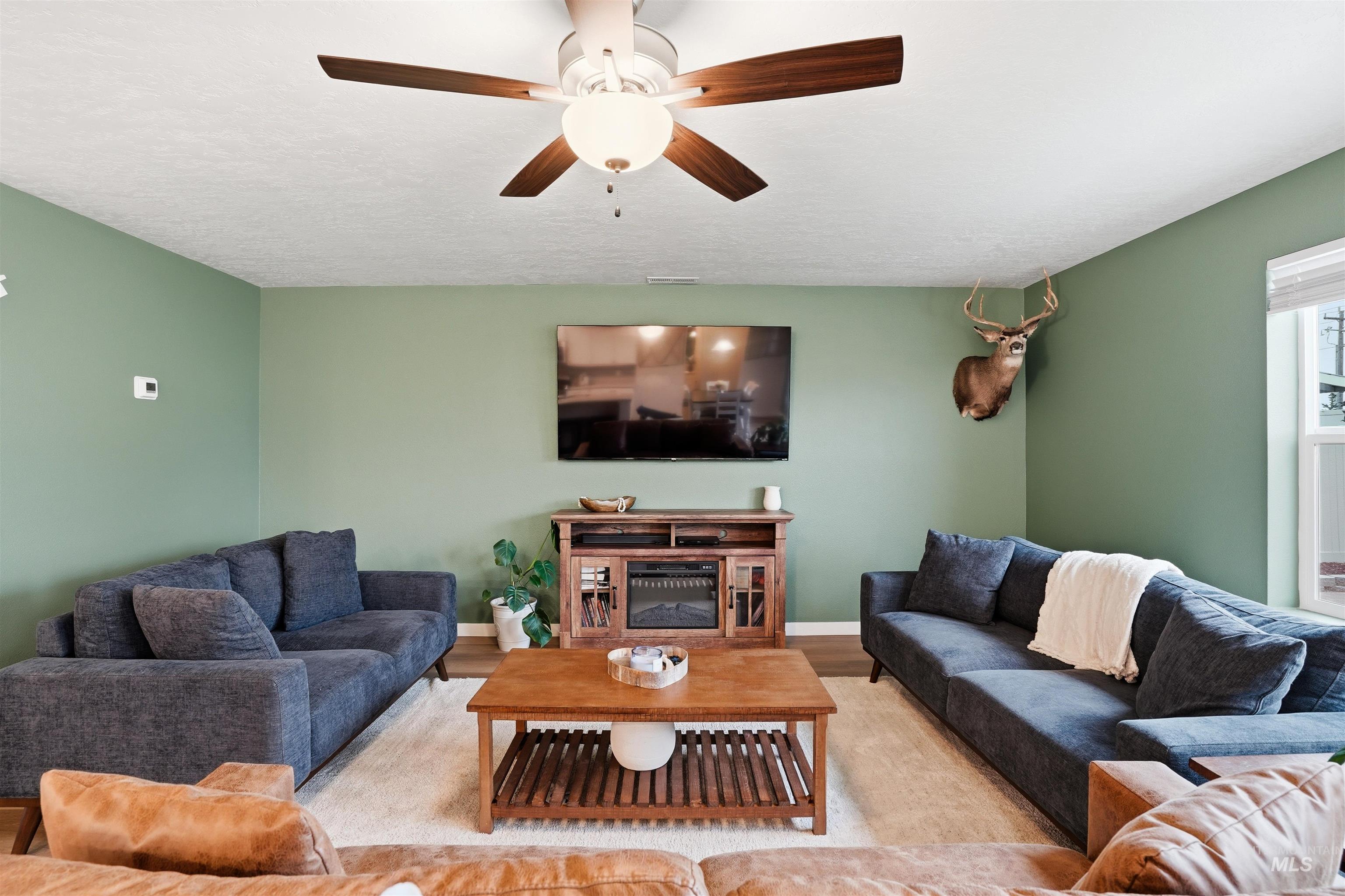 10199 W Gladiola St, Star, Idaho 83669, 4 Bedrooms, 3 Bathrooms, Residential For Sale, Price $559,000,MLS 98983179