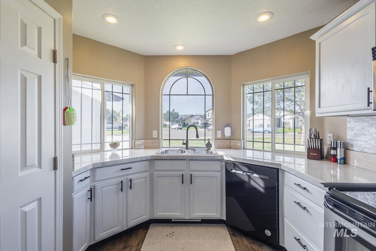 14288 Blue Ridge St, Caldwell, Idaho 83607, 3 Bedrooms, 2 Bathrooms, Residential For Sale, Price $365,000,MLS 98983180