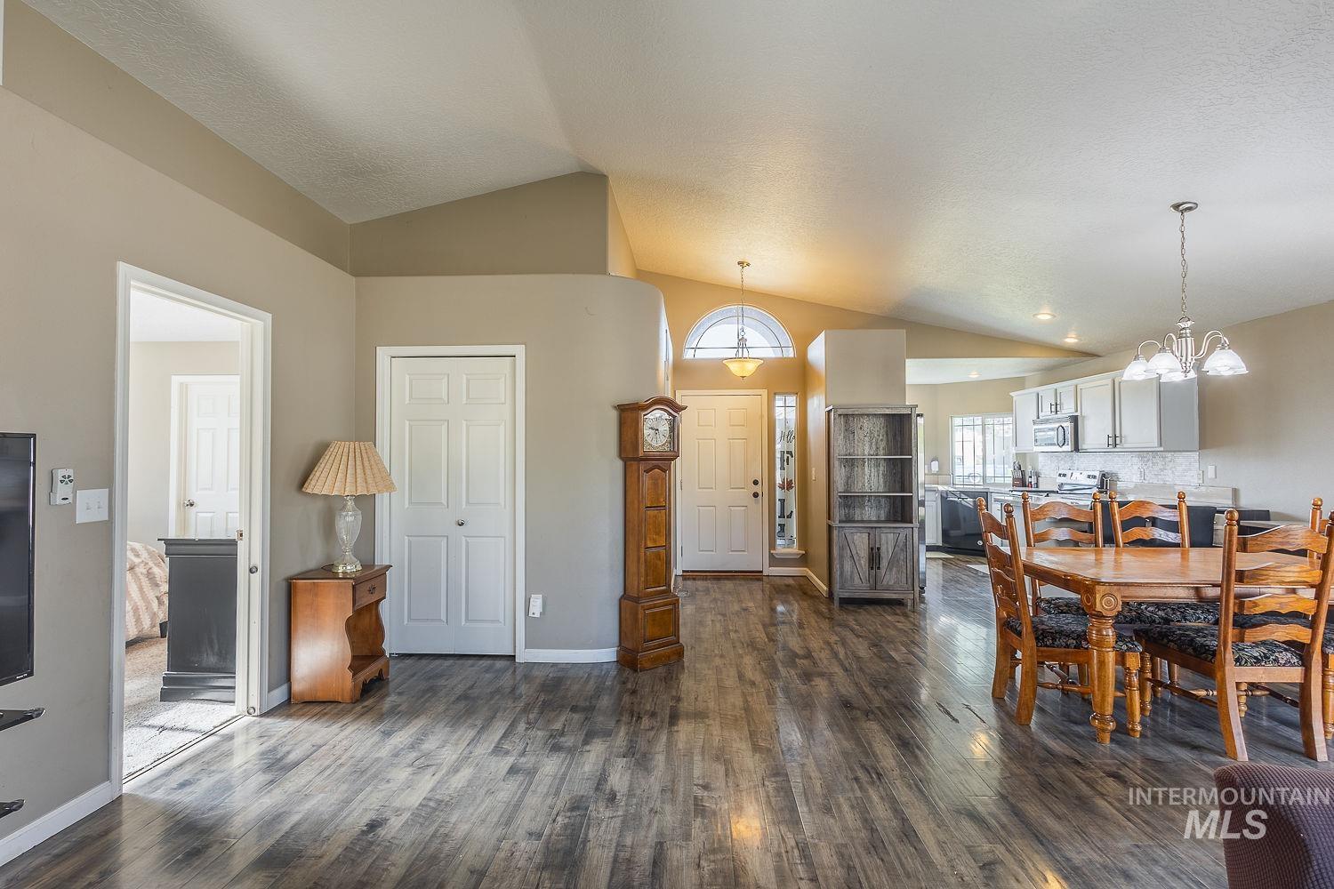 14288 Blue Ridge St, Caldwell, Idaho 83607, 3 Bedrooms, 2 Bathrooms, Residential For Sale, Price $365,000,MLS 98983180