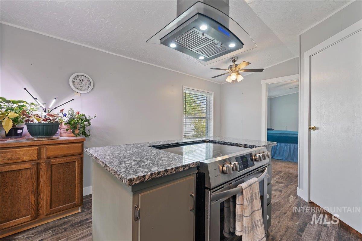 714 Round Valley St, Nampa, Idaho 83687, 2 Bedrooms, 2 Bathrooms, Residential For Sale, Price $129,900,MLS 98983181