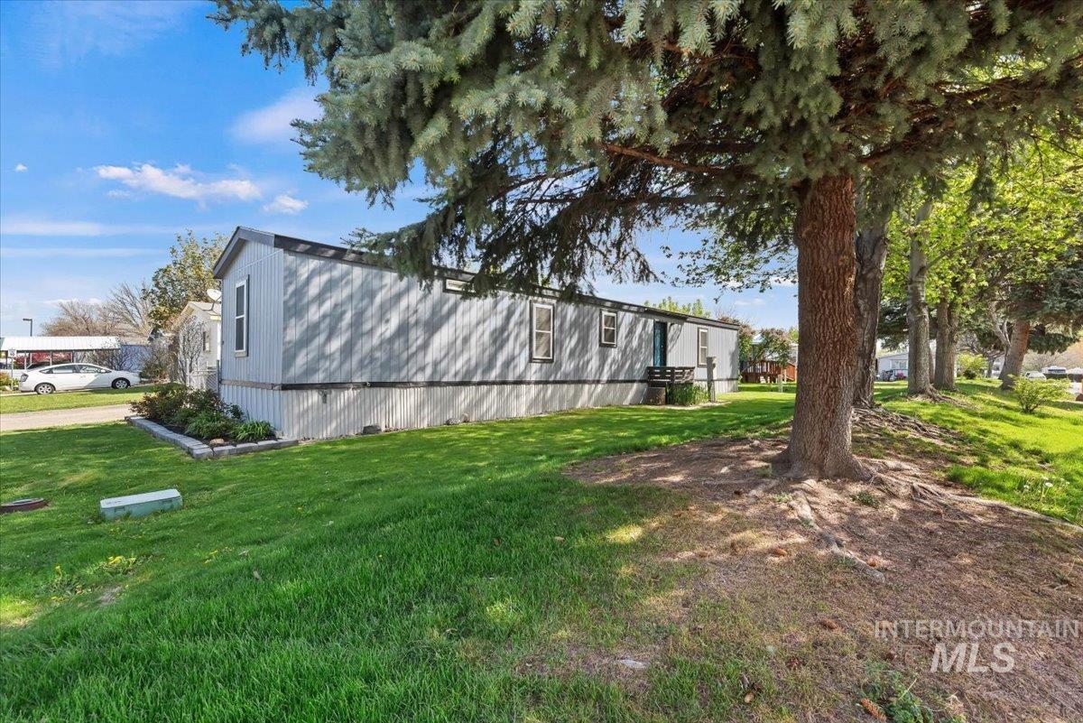714 Round Valley St, Nampa, Idaho 83687, 2 Bedrooms, 2 Bathrooms, Residential For Sale, Price $129,900,MLS 98983181