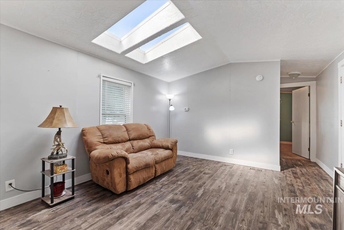 714 Round Valley St, Nampa, Idaho 83687, 2 Bedrooms, 2 Bathrooms, Residential For Sale, Price $129,900, 98983181