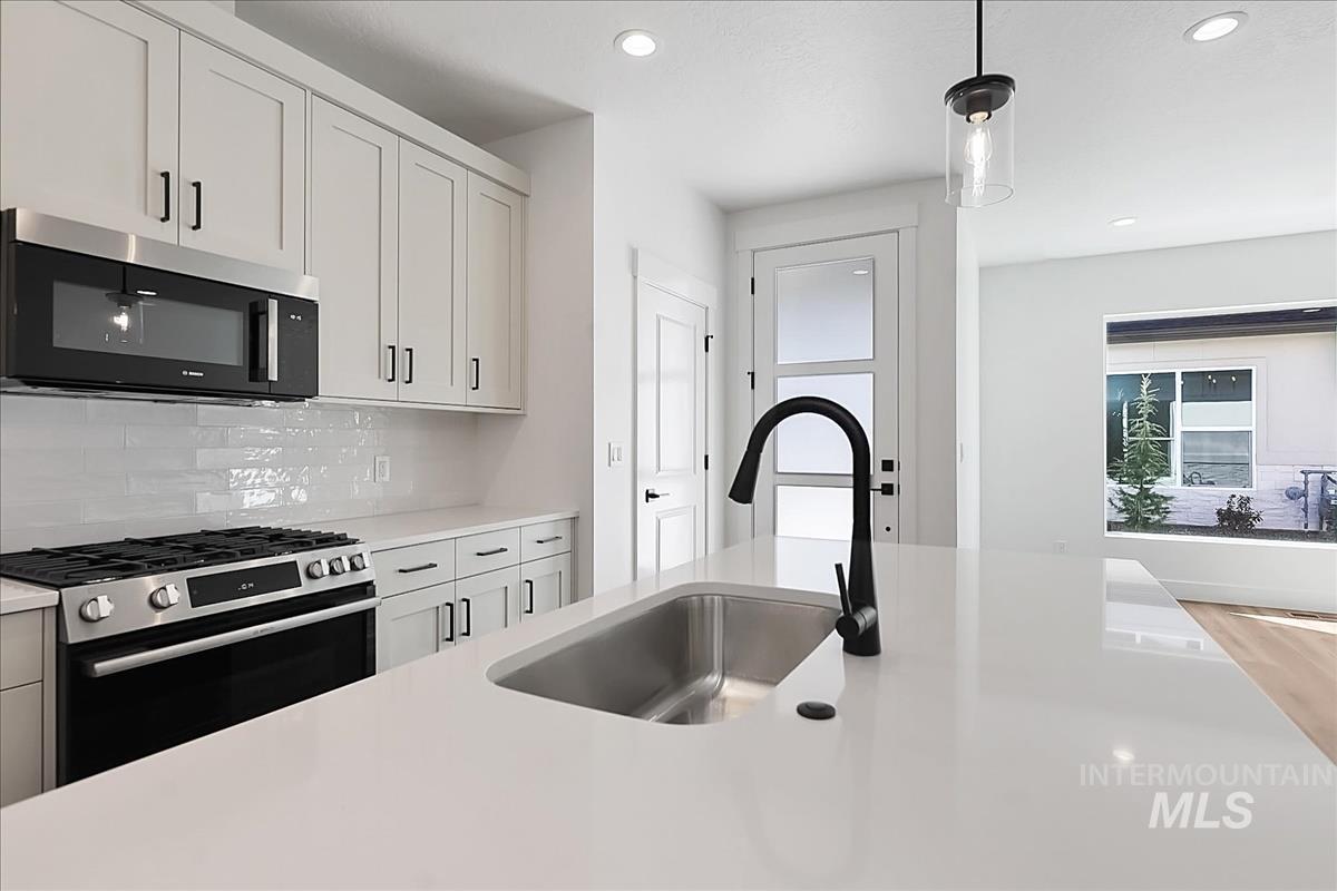 756 S Calhoun Ln, Star, Idaho 83669, 3 Bedrooms, 2.5 Bathrooms, Residential For Sale, Price $429,880,MLS 98983186