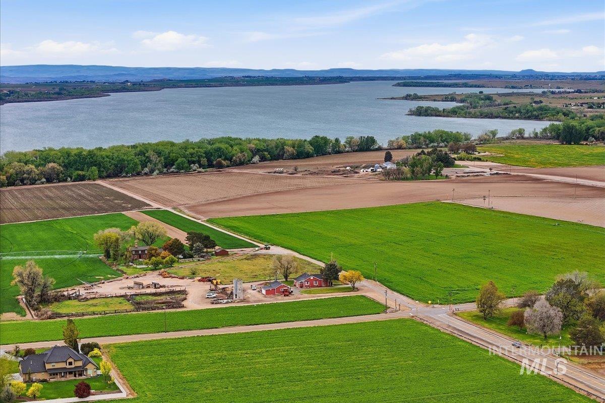 4124 S Raintree Dr., Nampa, Idaho 83686, 4 Bedrooms, 2.5 Bathrooms, Residential For Sale, Price $459,900, 98983190