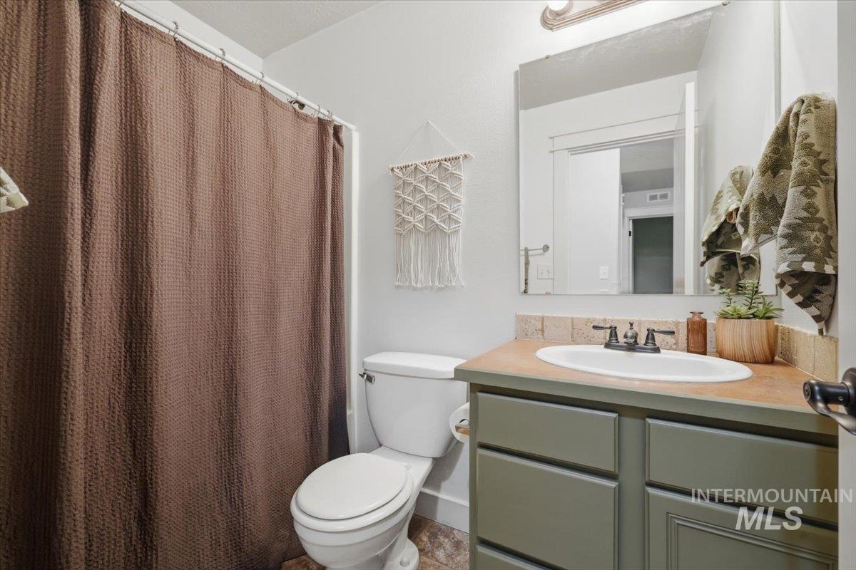 4124 S Raintree Dr., Nampa, Idaho 83686, 4 Bedrooms, 2.5 Bathrooms, Residential For Sale, Price $459,900, 98983190