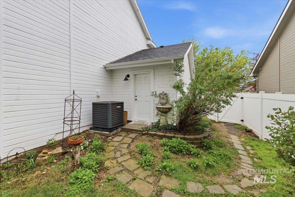 4124 S Raintree Dr., Nampa, Idaho 83686, 4 Bedrooms, 2.5 Bathrooms, Residential For Sale, Price $459,900, 98983190