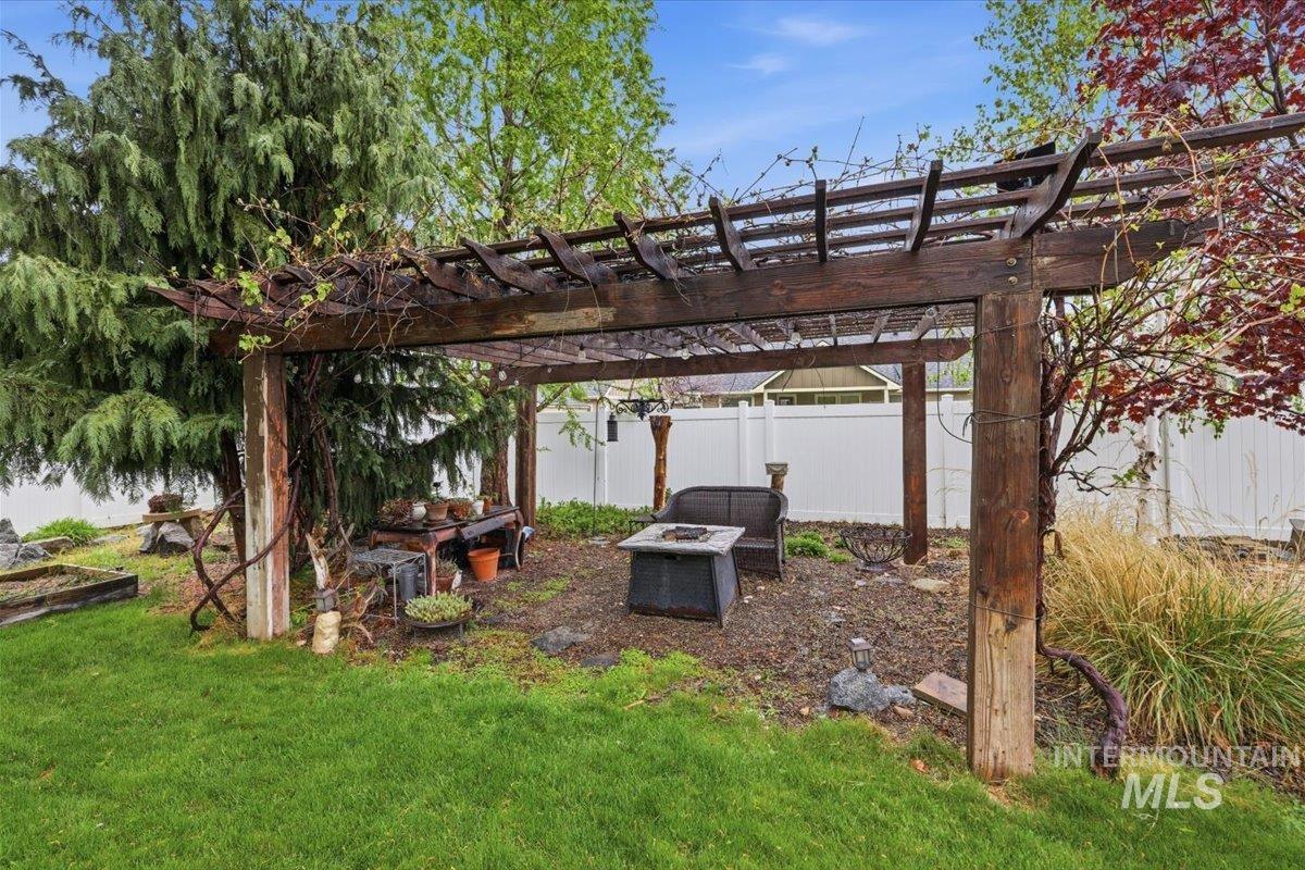 4124 S Raintree Dr., Nampa, Idaho 83686, 4 Bedrooms, 2.5 Bathrooms, Residential For Sale, Price $459,900, 98983190