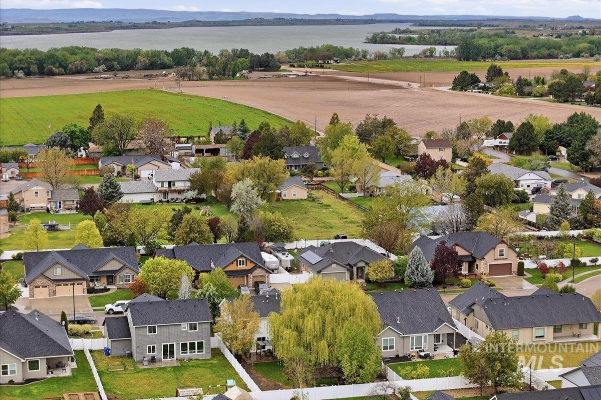 4124 S Raintree Dr., Nampa, Idaho 83686, 4 Bedrooms, 2.5 Bathrooms, Residential For Sale, Price $459,900, 98983190