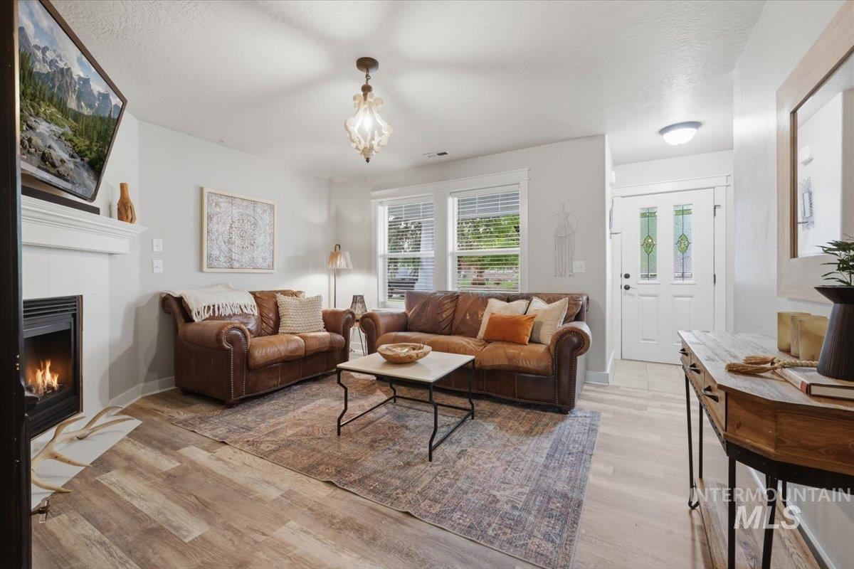 4124 S Raintree Dr., Nampa, Idaho 83686, 4 Bedrooms, 2.5 Bathrooms, Residential For Sale, Price $459,900, 98983190