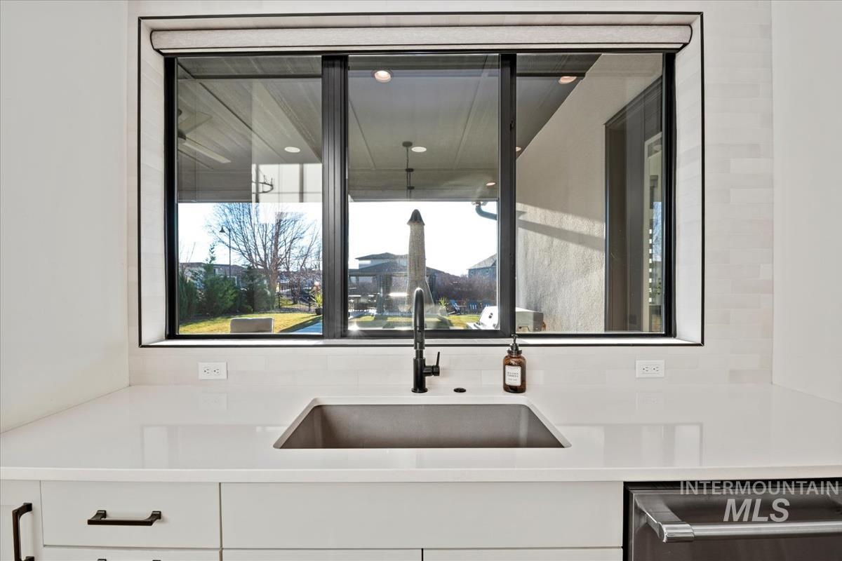 6509 Big Wood Way, Star, Idaho 83669, 4 Bedrooms, 4.5 Bathrooms, Residential For Sale, Price $1,399,000,MLS 98983191